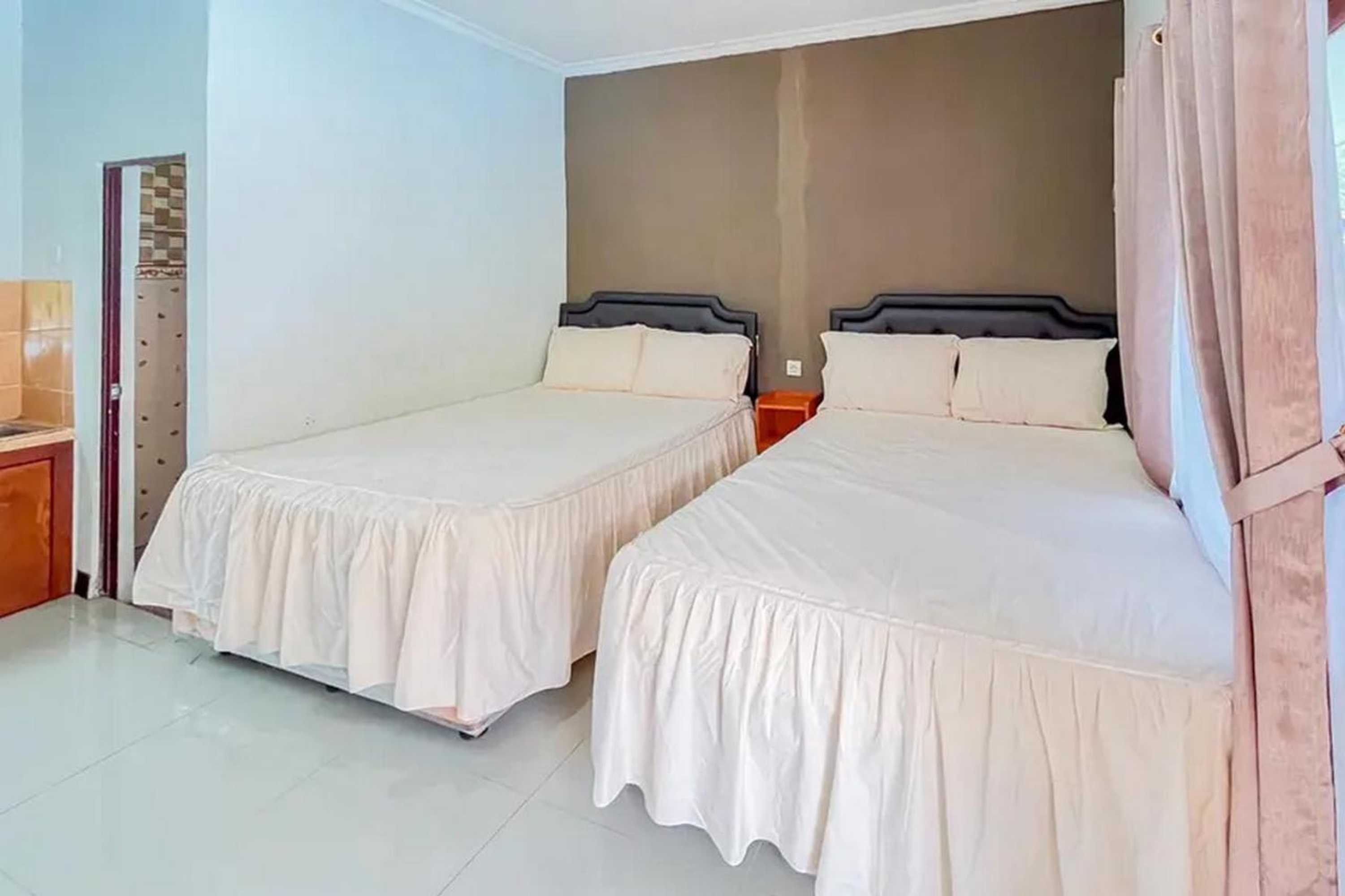 Gift card for Villa Kampoeng City Wonosalam Mitra Reddoorz