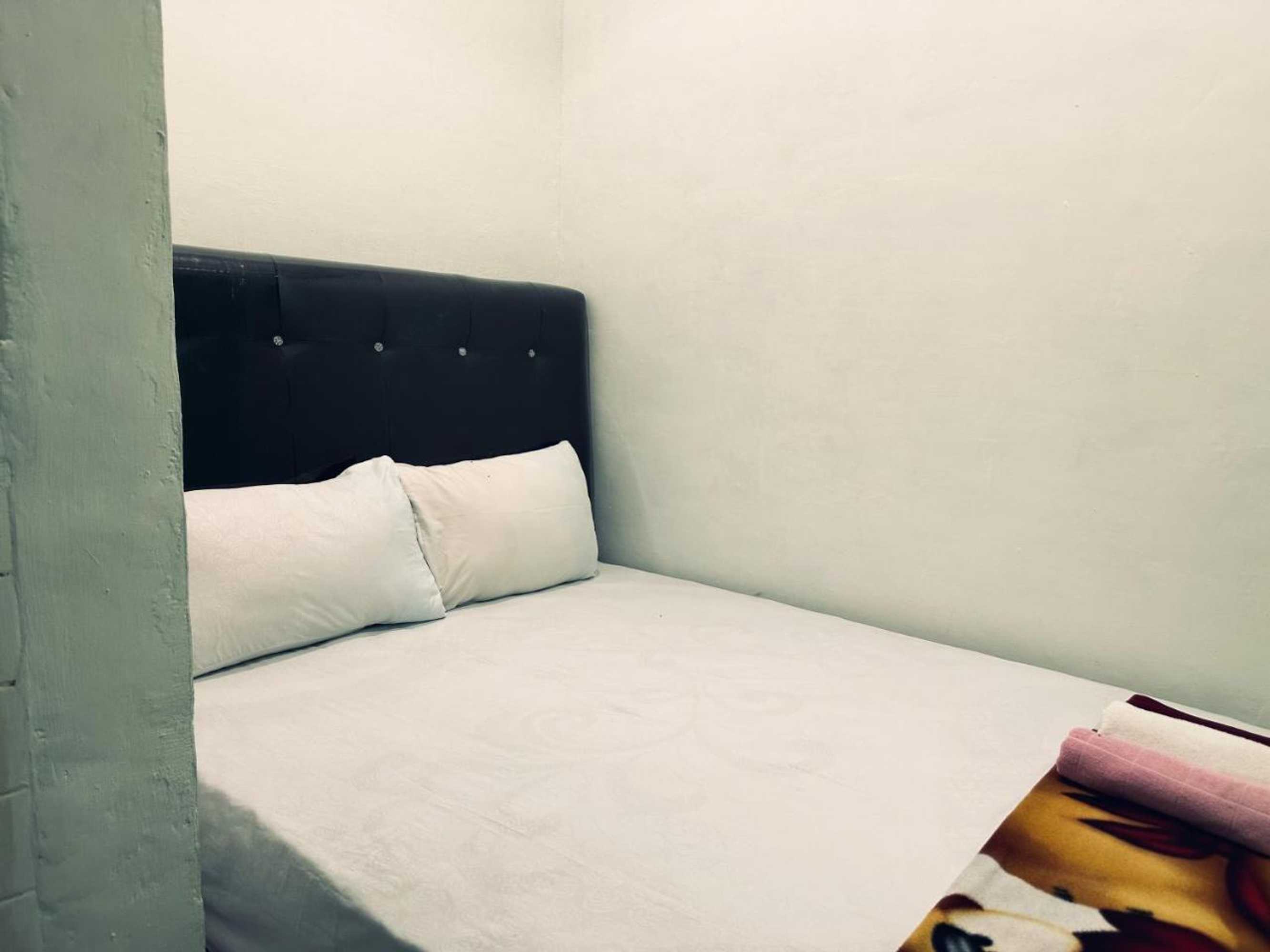 Gift card for Guest House Hj Muriyah Syariah Slawi Mitra Reddoorz