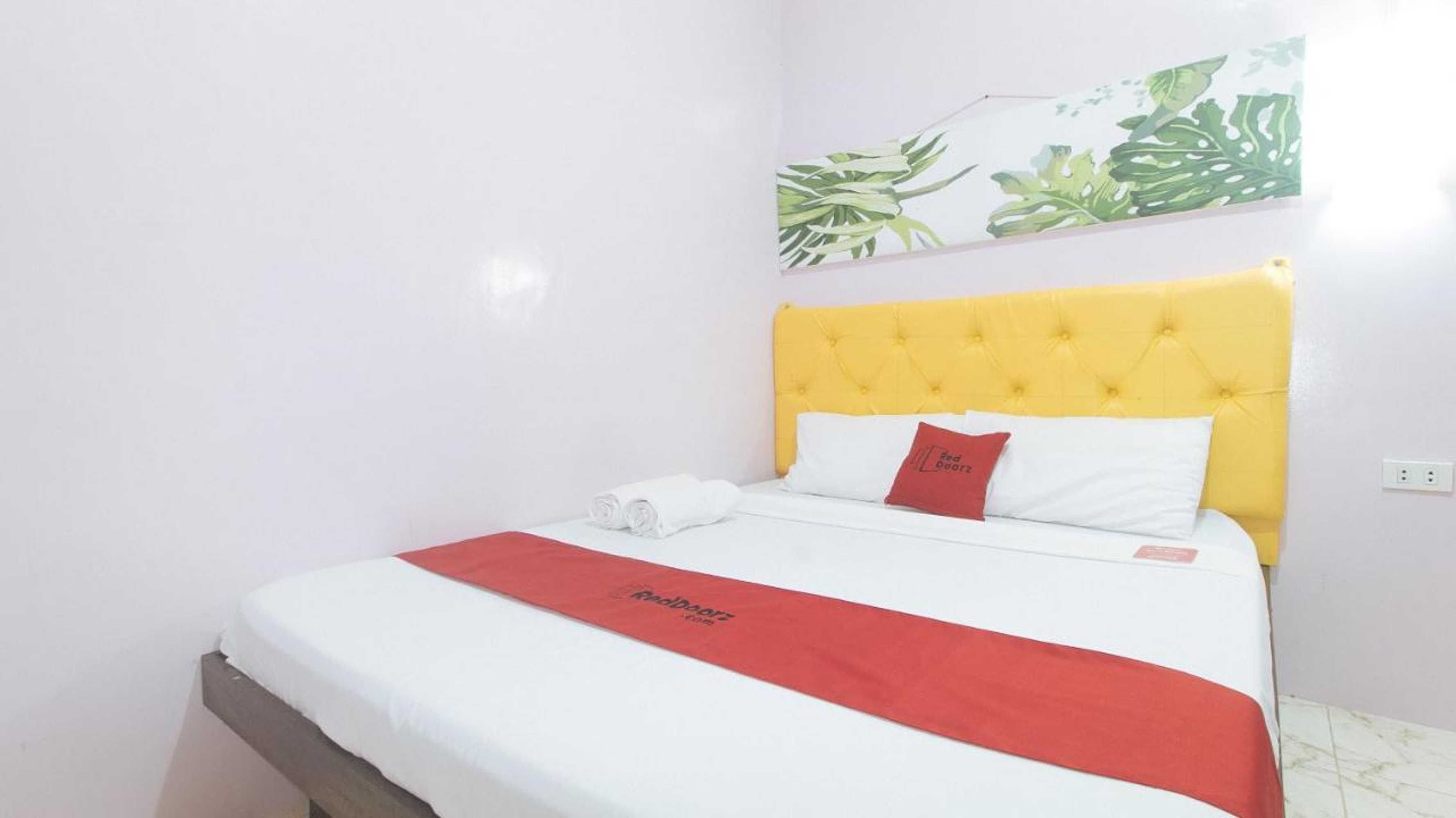 Gift card for Oyo 702 Queens Hometel