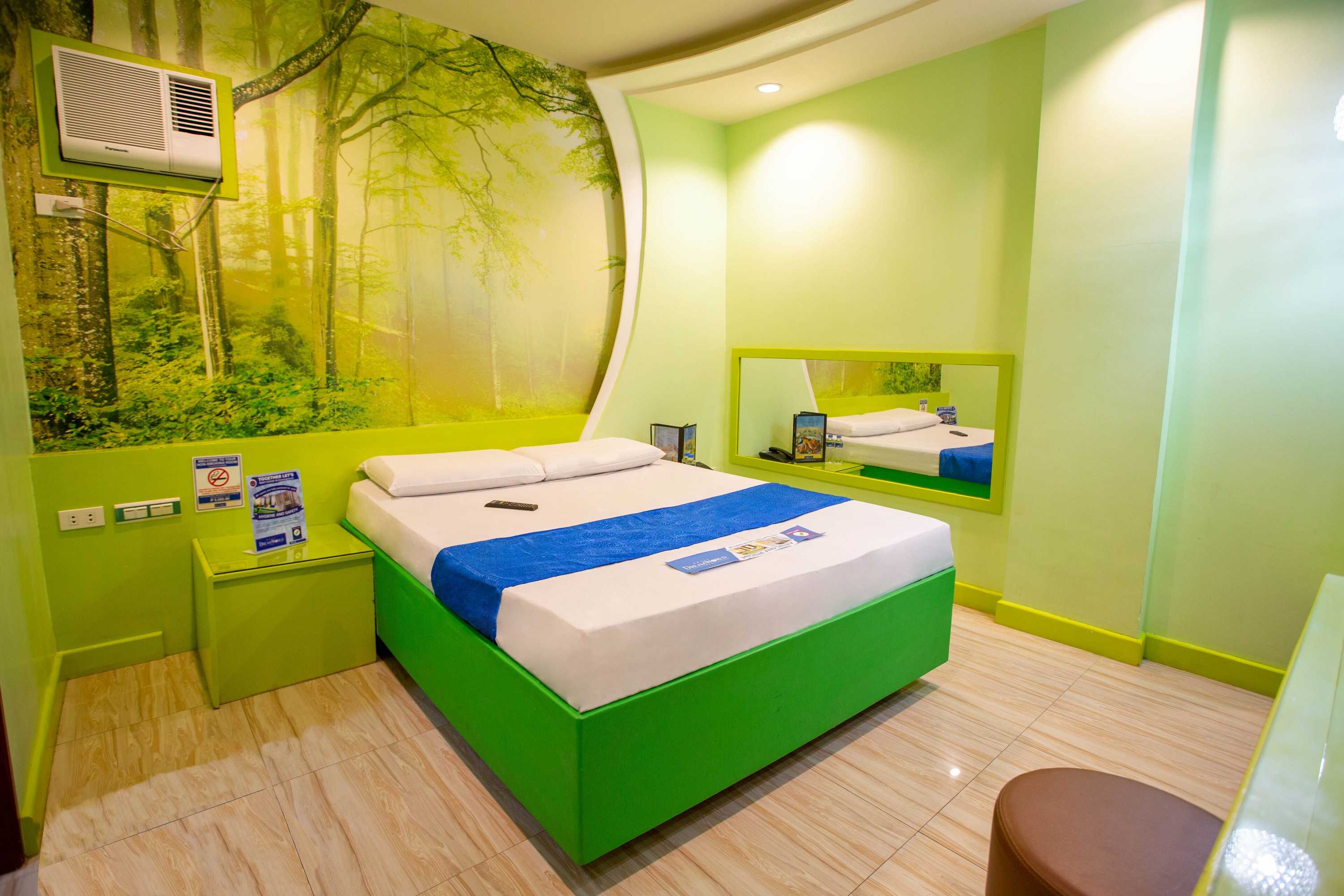 Gift card for Hotel Dreamworld Las Pinas