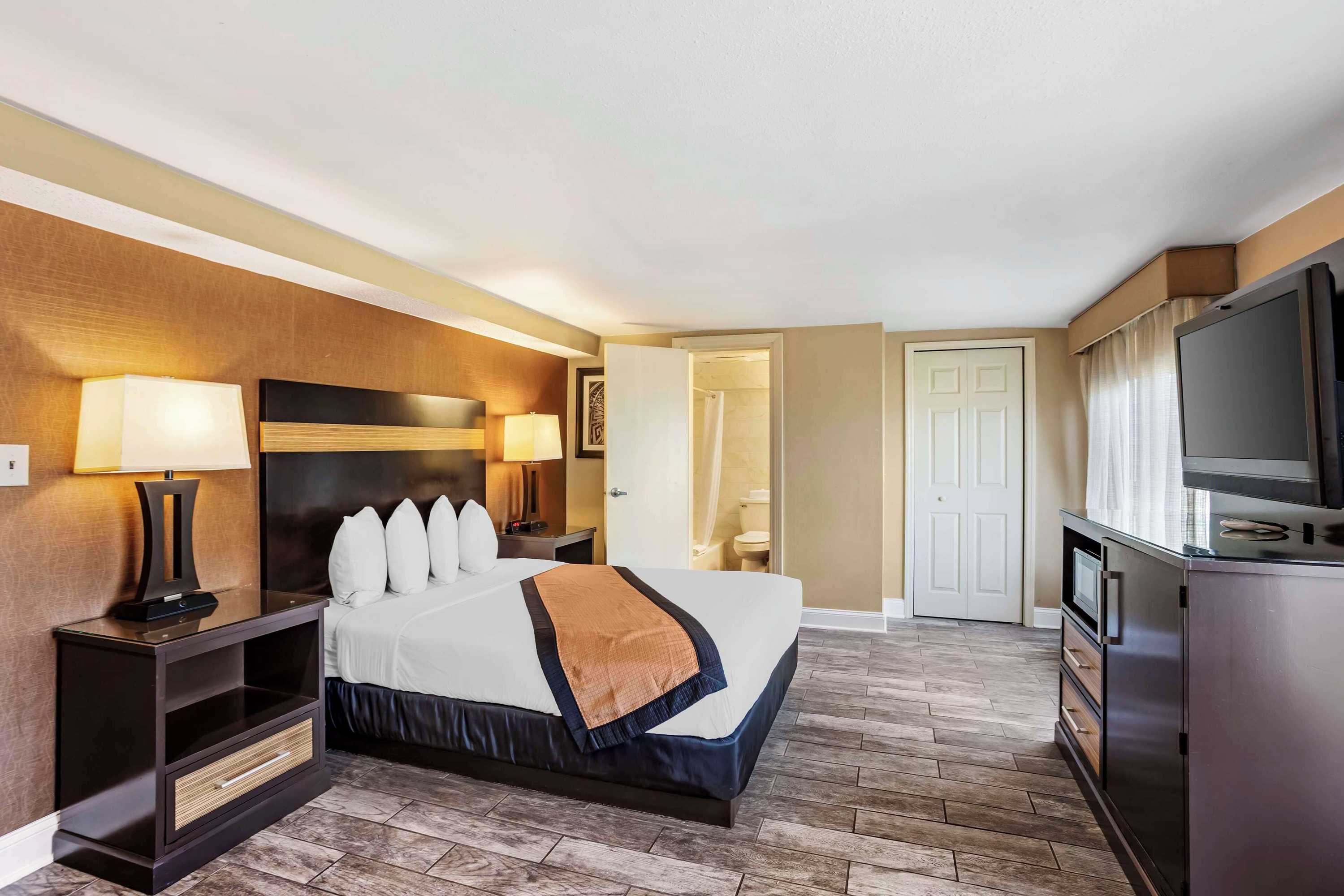 Gift card for Best Western Plus Newark Airport West Gift card for Best Western Plus Newark Airport West
