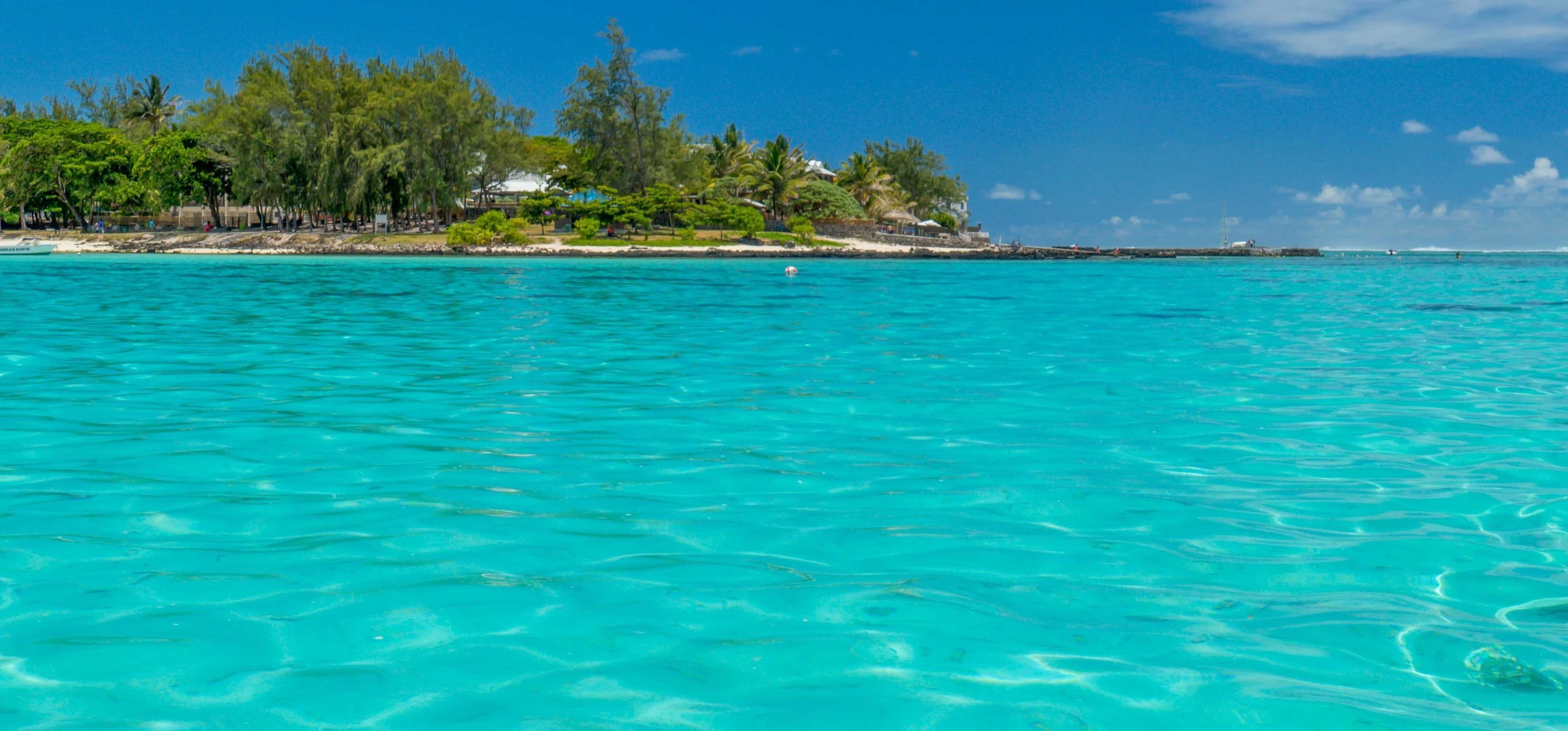 Gift card for Le Peninsula Bay Beach Resort Gift card for Le Peninsula Bay Beach Resort