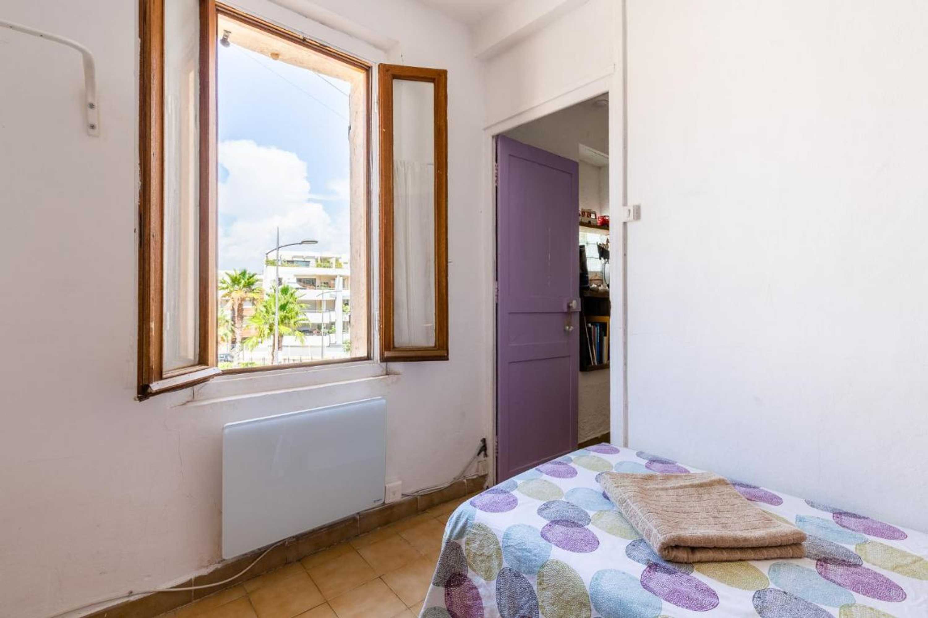 Gift card for The Crew House LA Ciotat - 3 Chambres et Box Privatif au Dessus du Vieux Port Gift card for The Crew House LA Ciotat - 3 Chambres et Box Privatif au Dessus du Vieux Port