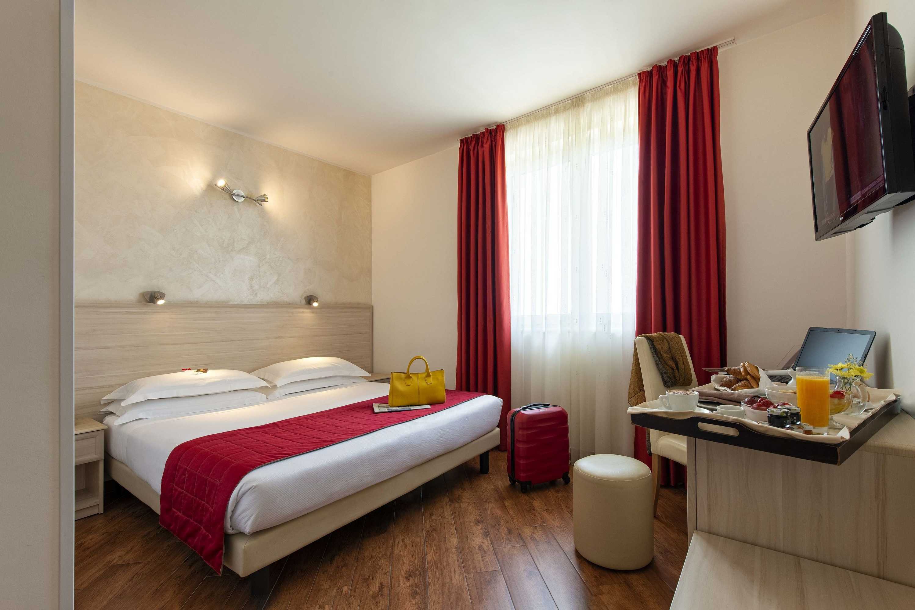 Gift card for Simon Hotel