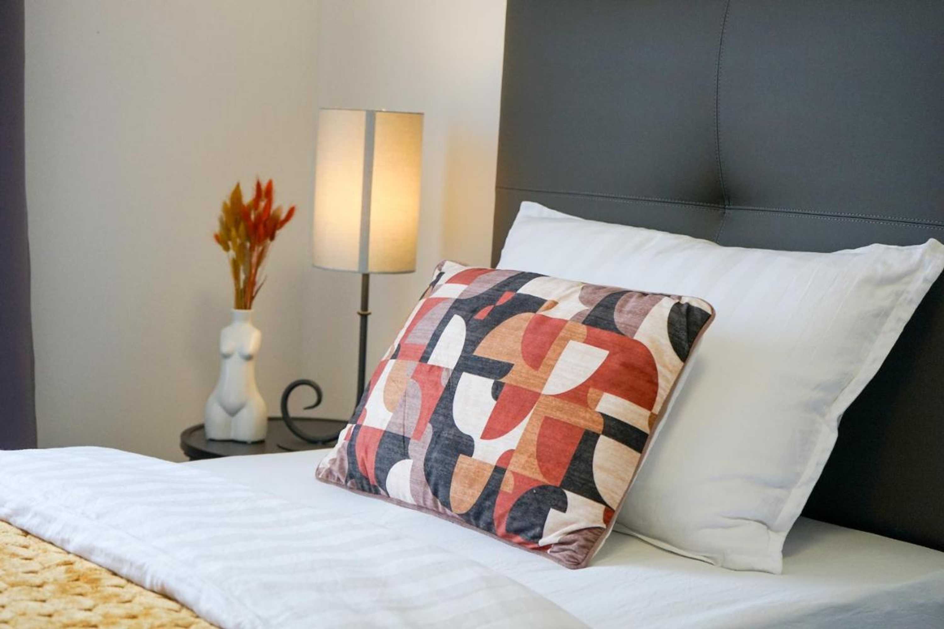 Gift card for Leon With Private Pool