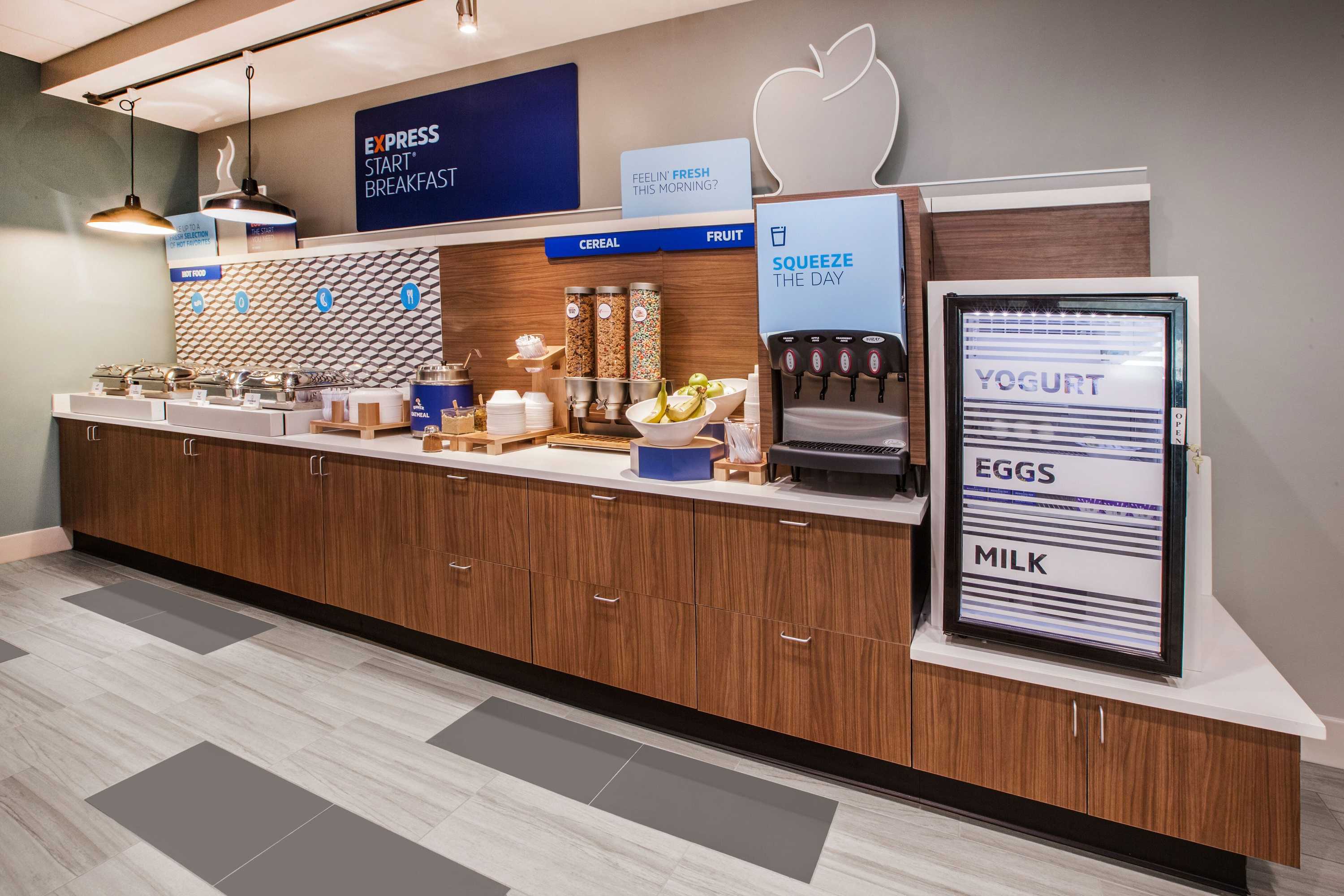 Gift card for Holiday Inn Express & Suites Seattle North - Lynnwood by Ihg Gift card for Holiday Inn Express & Suites Seattle North - Lynnwood by Ihg