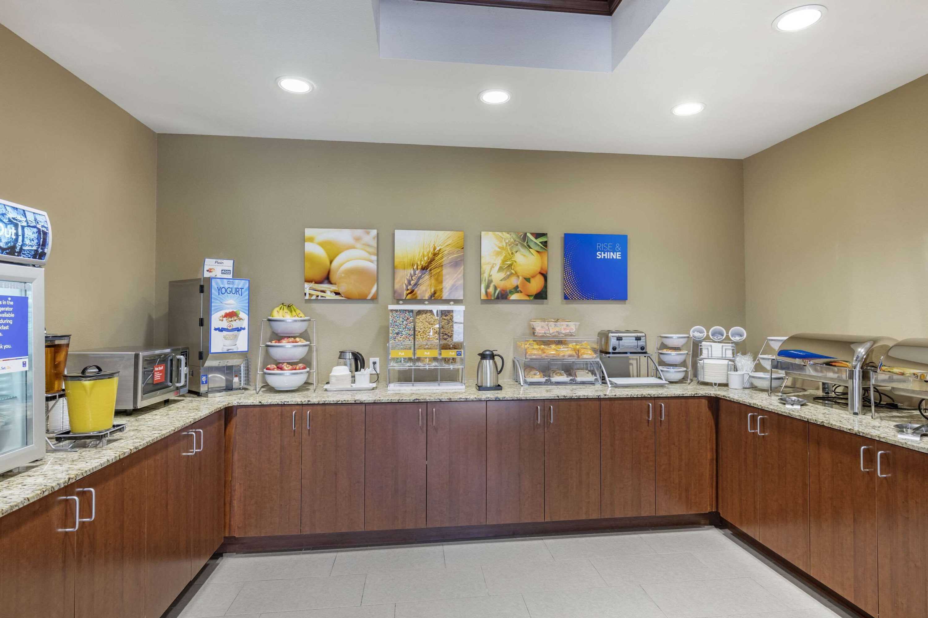 Gift card for Comfort Inn & Suites Gift card for Comfort Inn & Suites