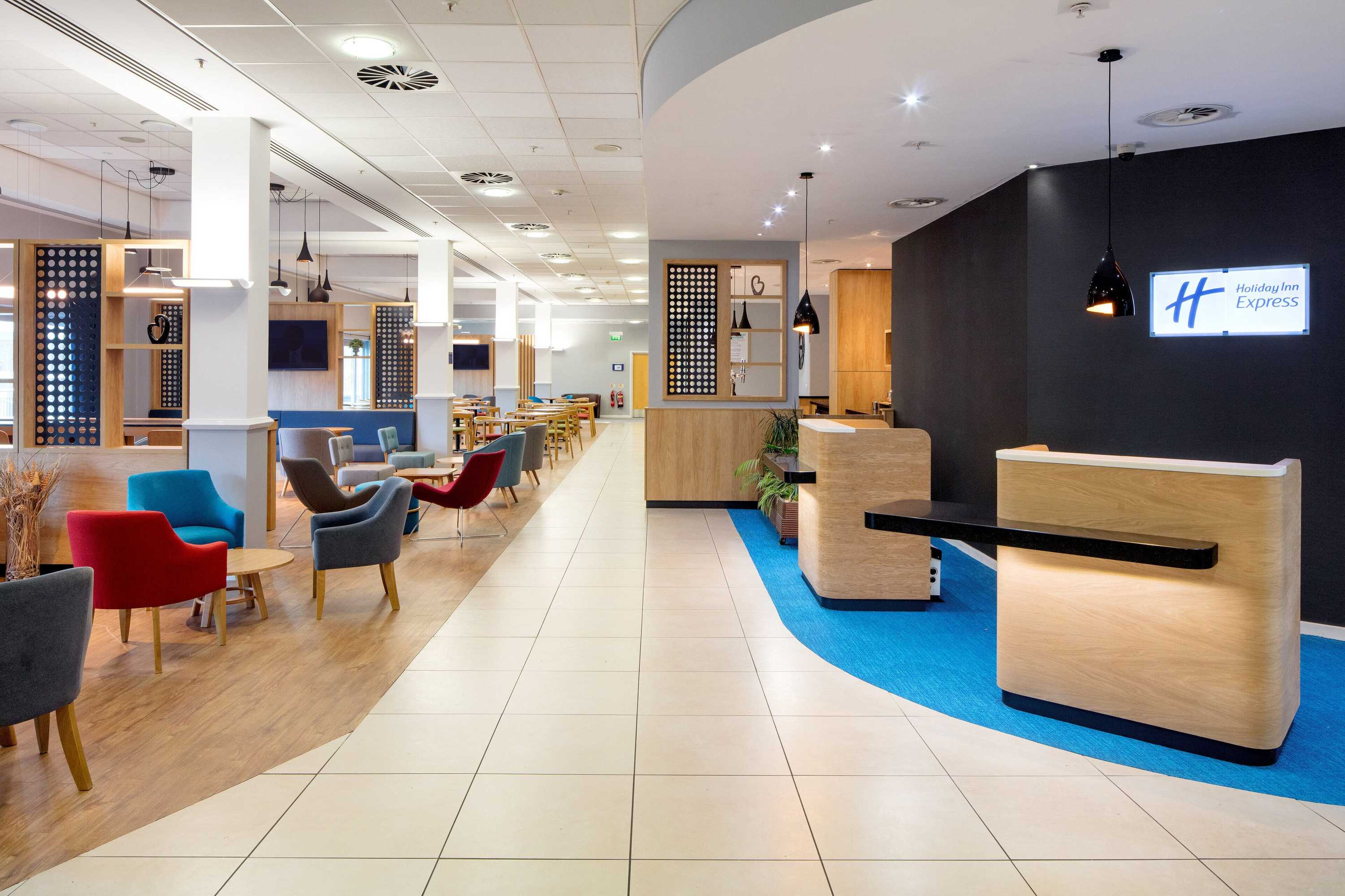Gift card for Holiday Inn Express Hull City Centre by Ihg Gift card for Holiday Inn Express Hull City Centre by Ihg