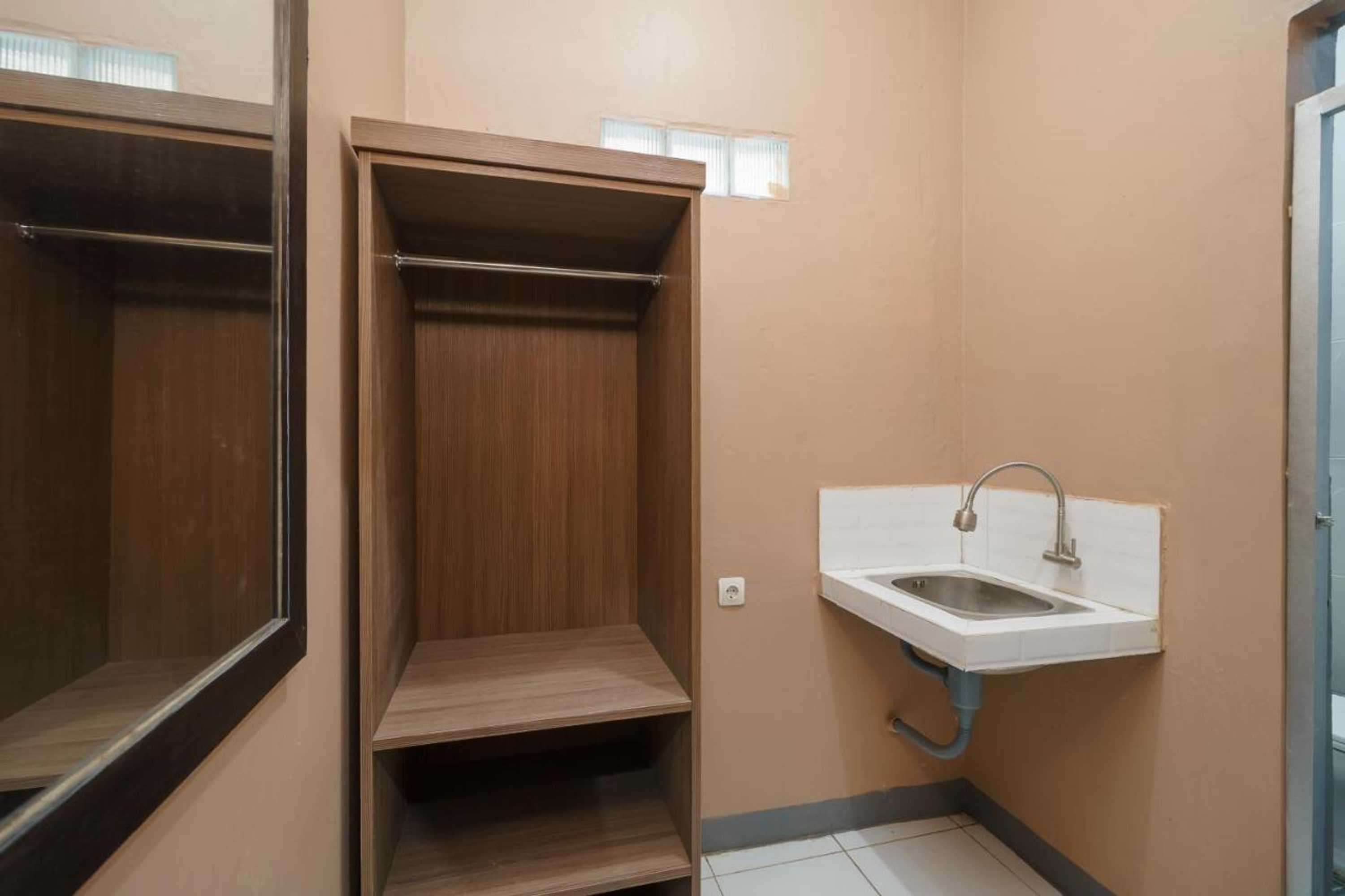 Gift card for Reddoorz Syariah Near Siloam Hospitals Bulak Kapal