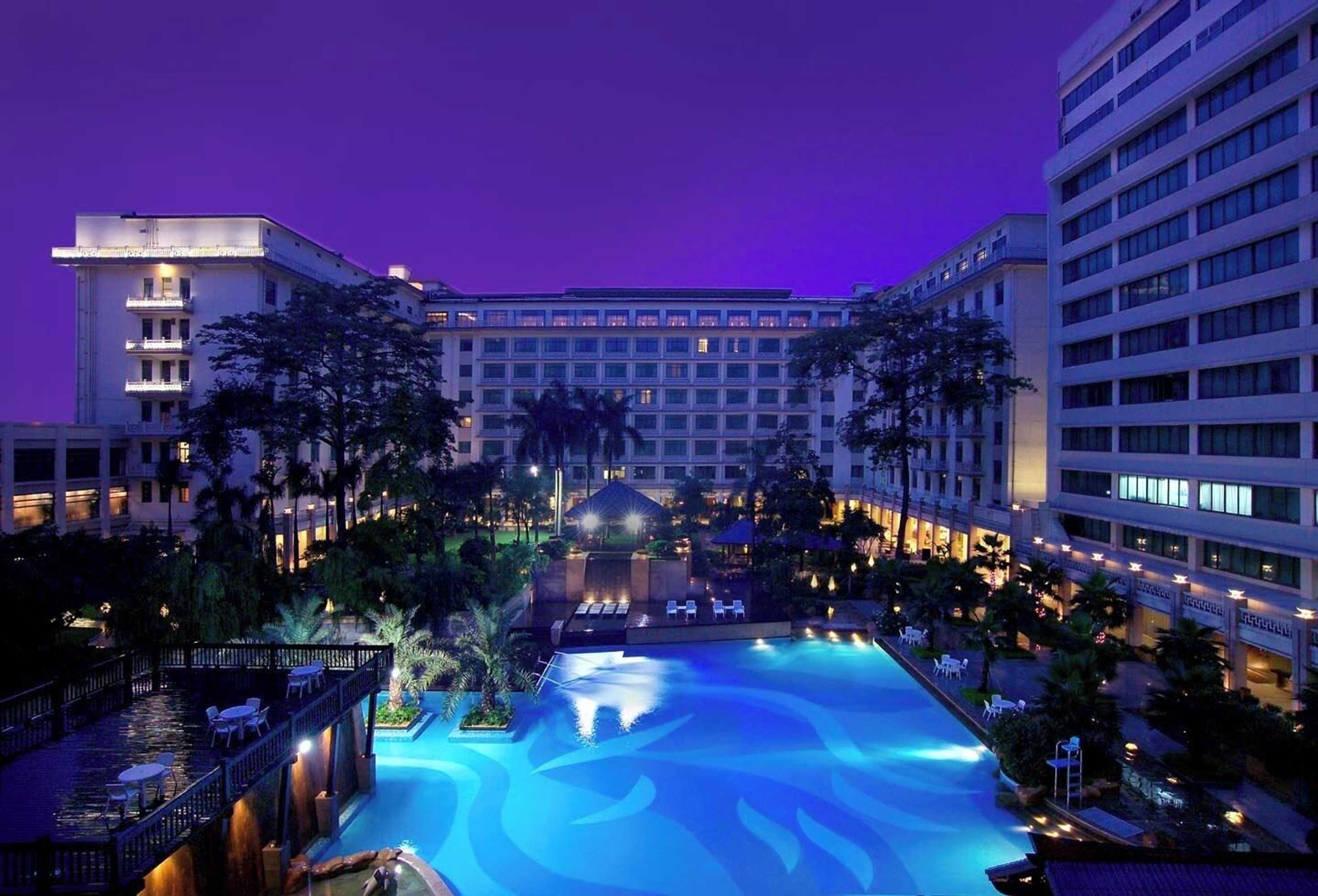 Gift card for Dong Fang Hotel Guangzhou - Free Shuttle Bus to Canton Fair Complex & Overseas Buyer Registration Services Gift card for Dong Fang Hotel Guangzhou - Free Shuttle Bus to Canton Fair Complex & Overseas Buyer Registration Services