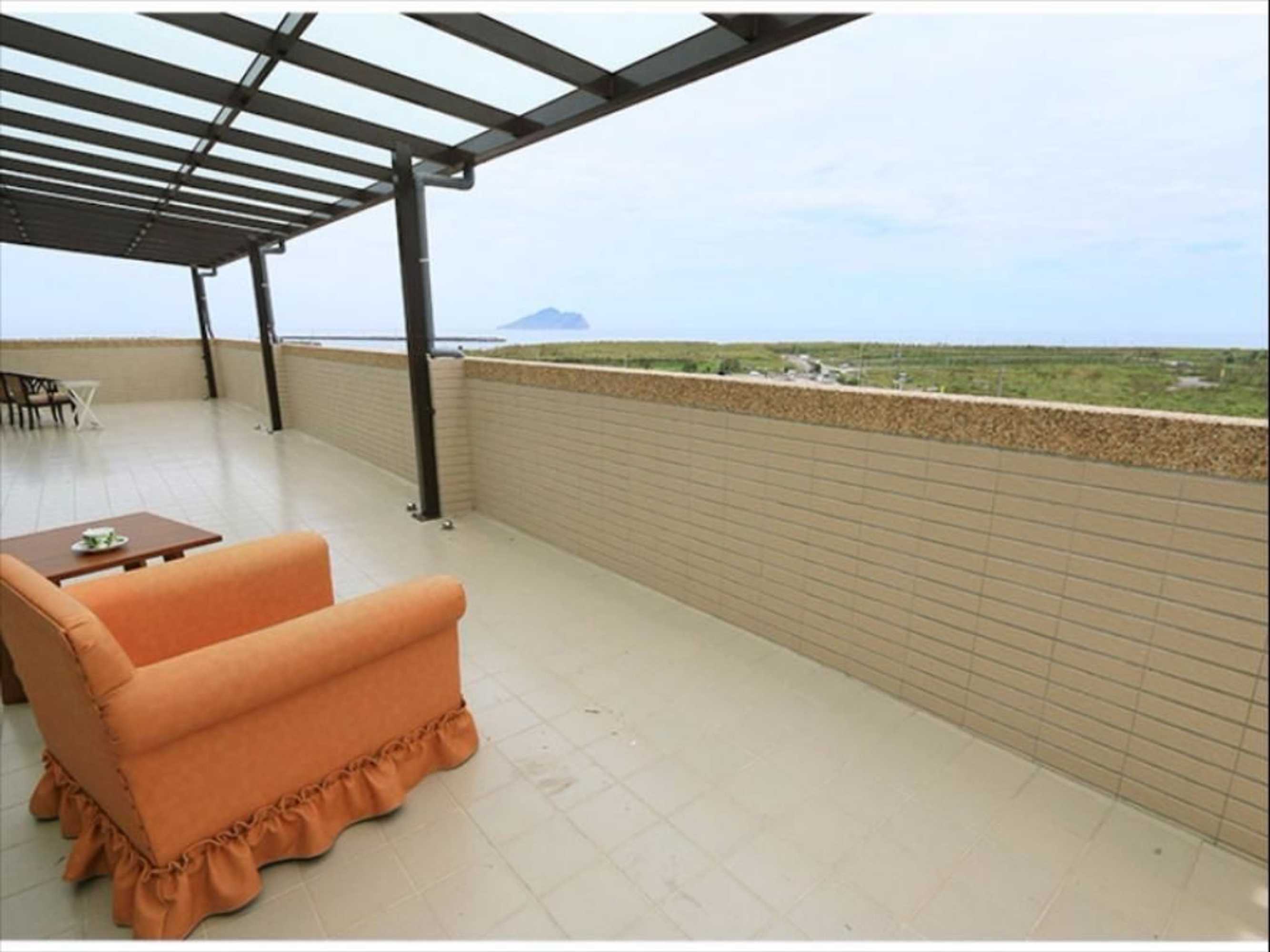 Gift card for Meet Love at Pacific Ocean Turtle Island B&b