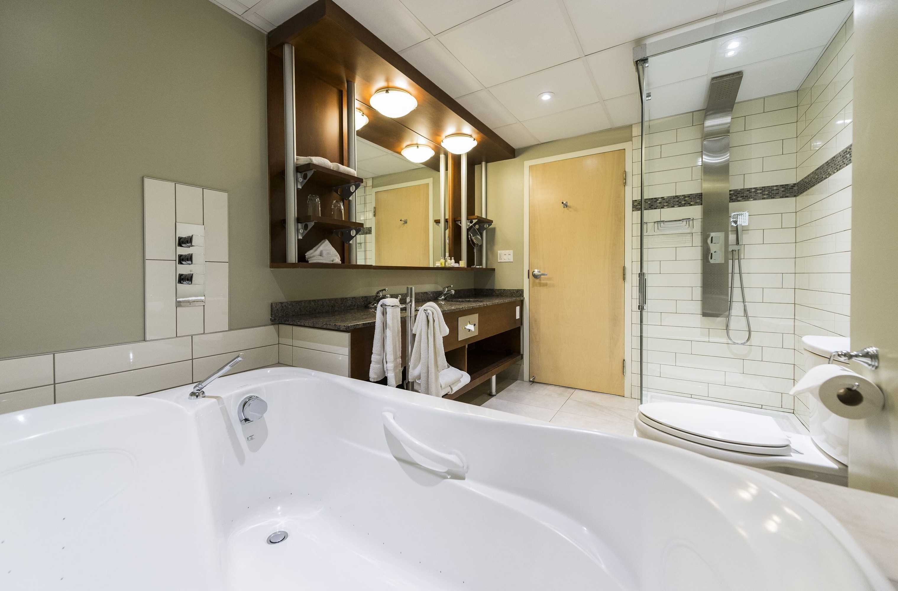 Gift card for Hotel & Suites Le Dauphin Quebec Gift card for Hotel & Suites Le Dauphin Quebec