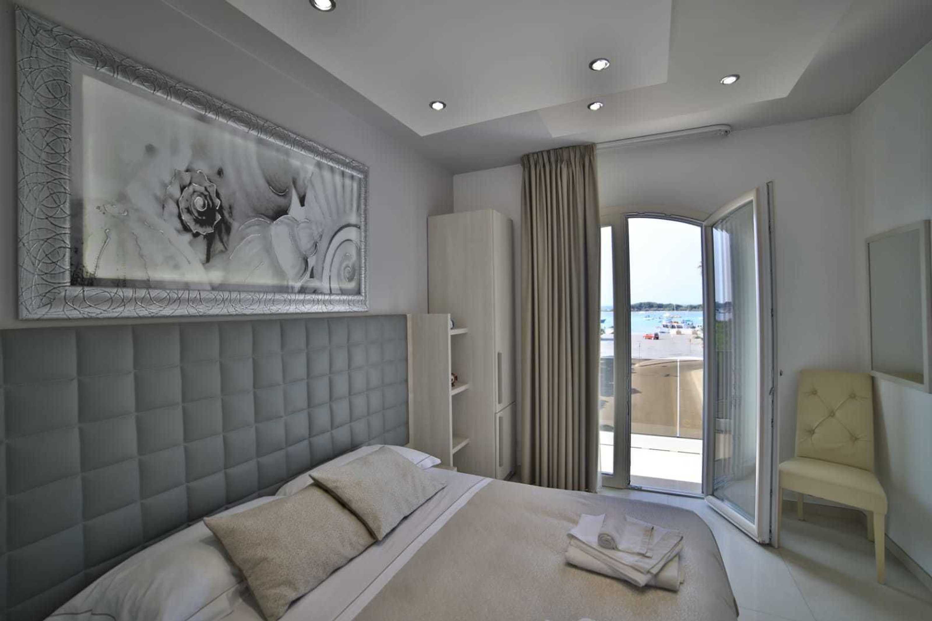 Gift card for B&b Bella Costa - Lungomare Porto Cesareo Gift card for B&b Bella Costa - Lungomare Porto Cesareo