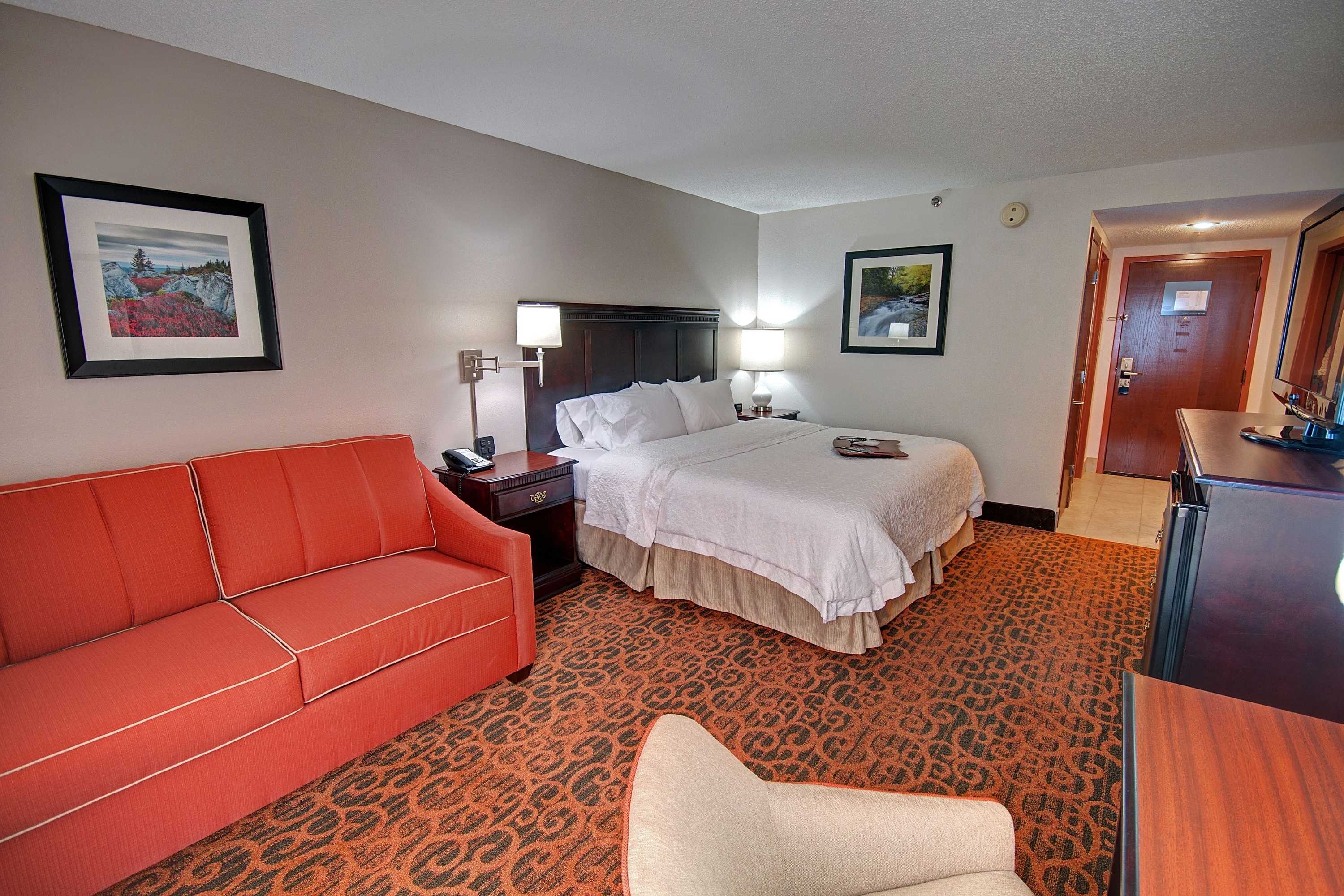 Gift card for Hampton Inn Parkersburg-Mineral Wells Gift card for Hampton Inn Parkersburg-Mineral Wells
