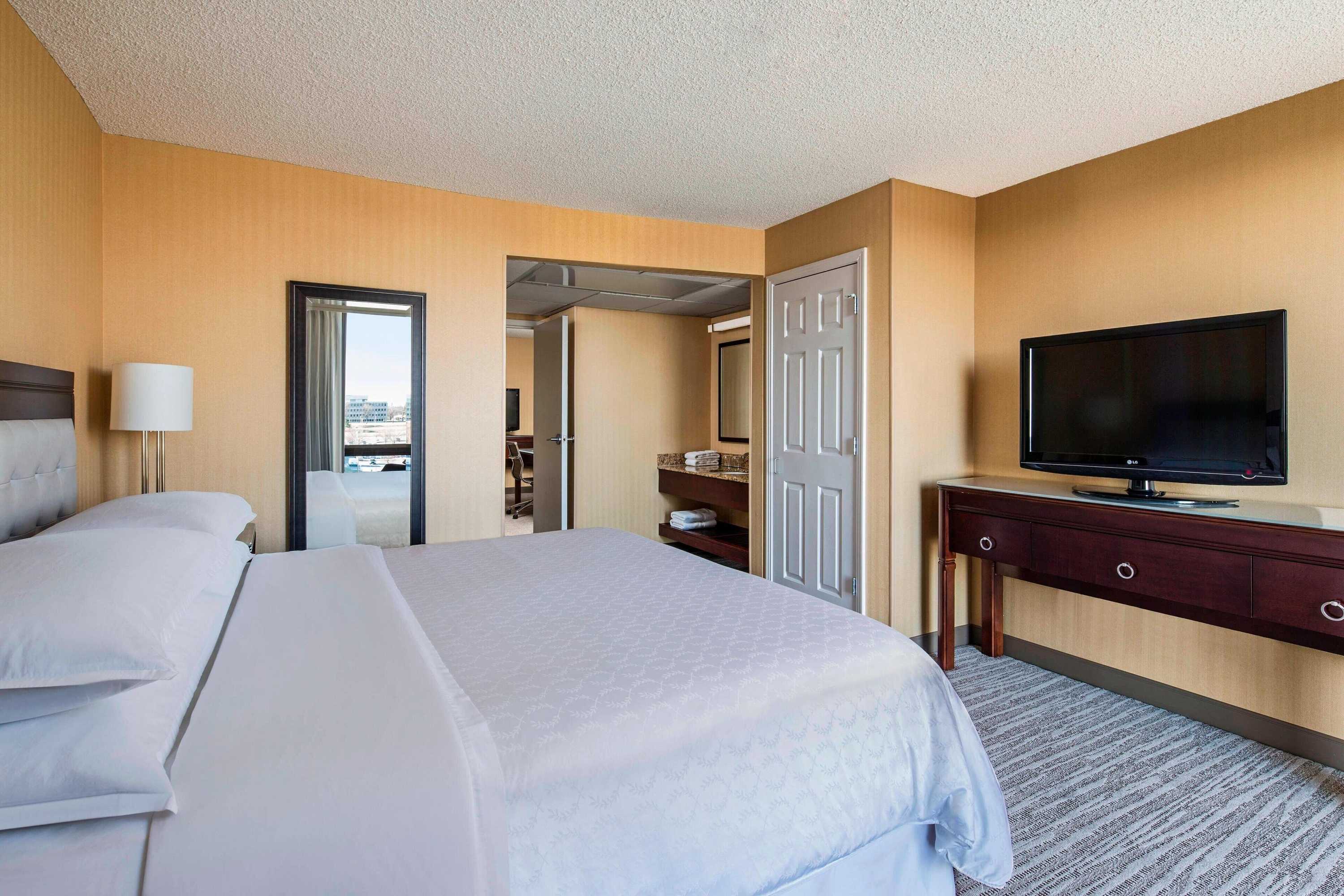 Gift card for Sheraton West Des Moines Hotel Gift card for Sheraton West Des Moines Hotel