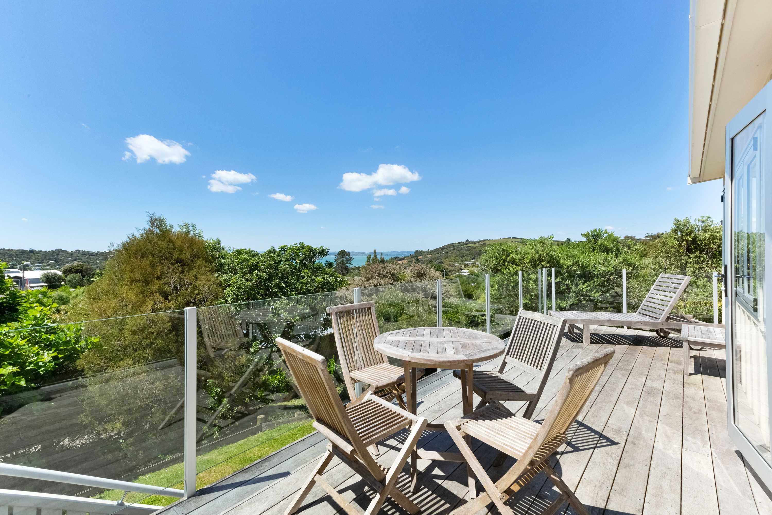 Gift card for Tiri Cottage - Seaviews in Oneroa Gift card for Tiri Cottage - Seaviews in Oneroa