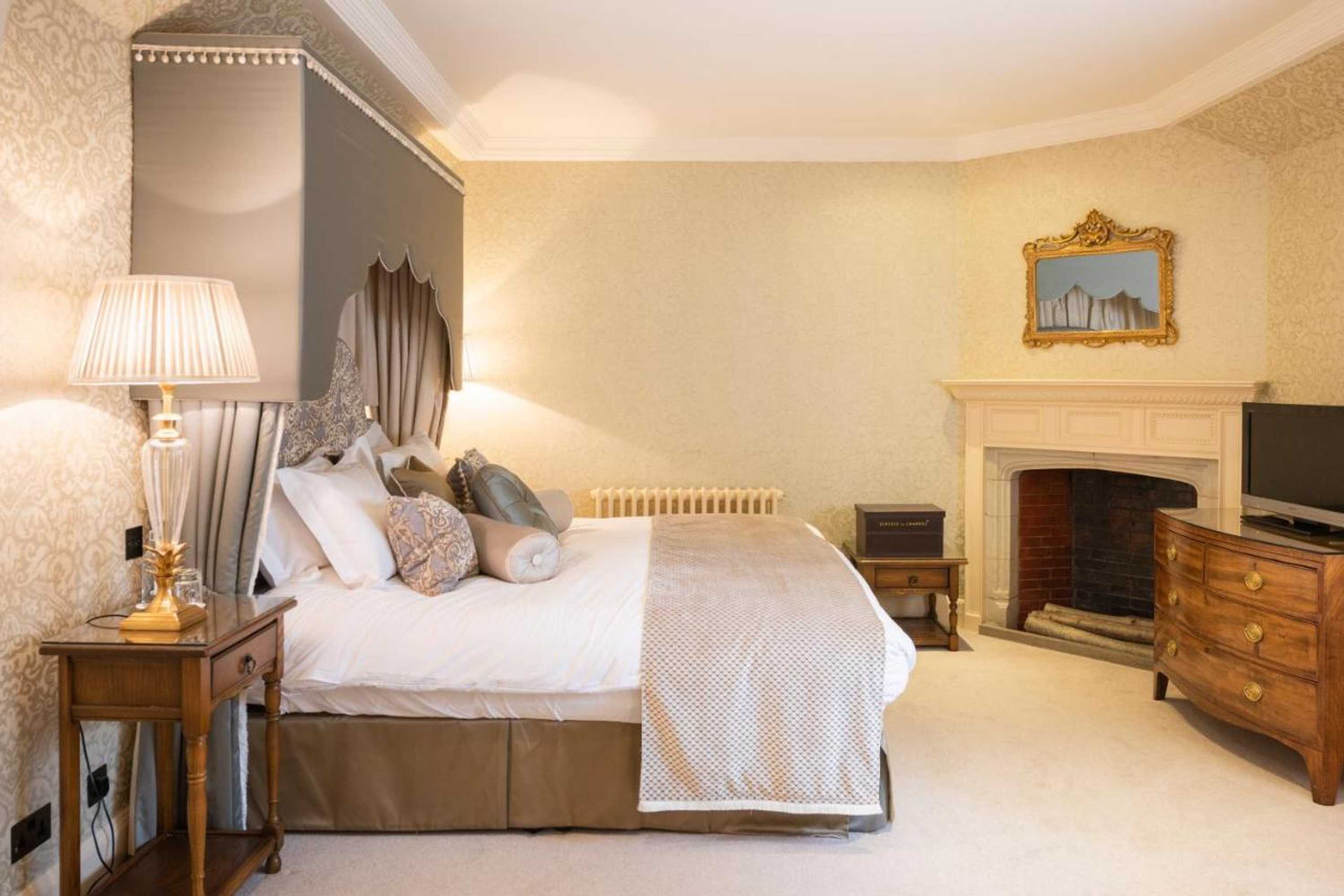 Gift card for Hever Castle Luxury Bed And Breakfast Gift card for Hever Castle Luxury Bed And Breakfast