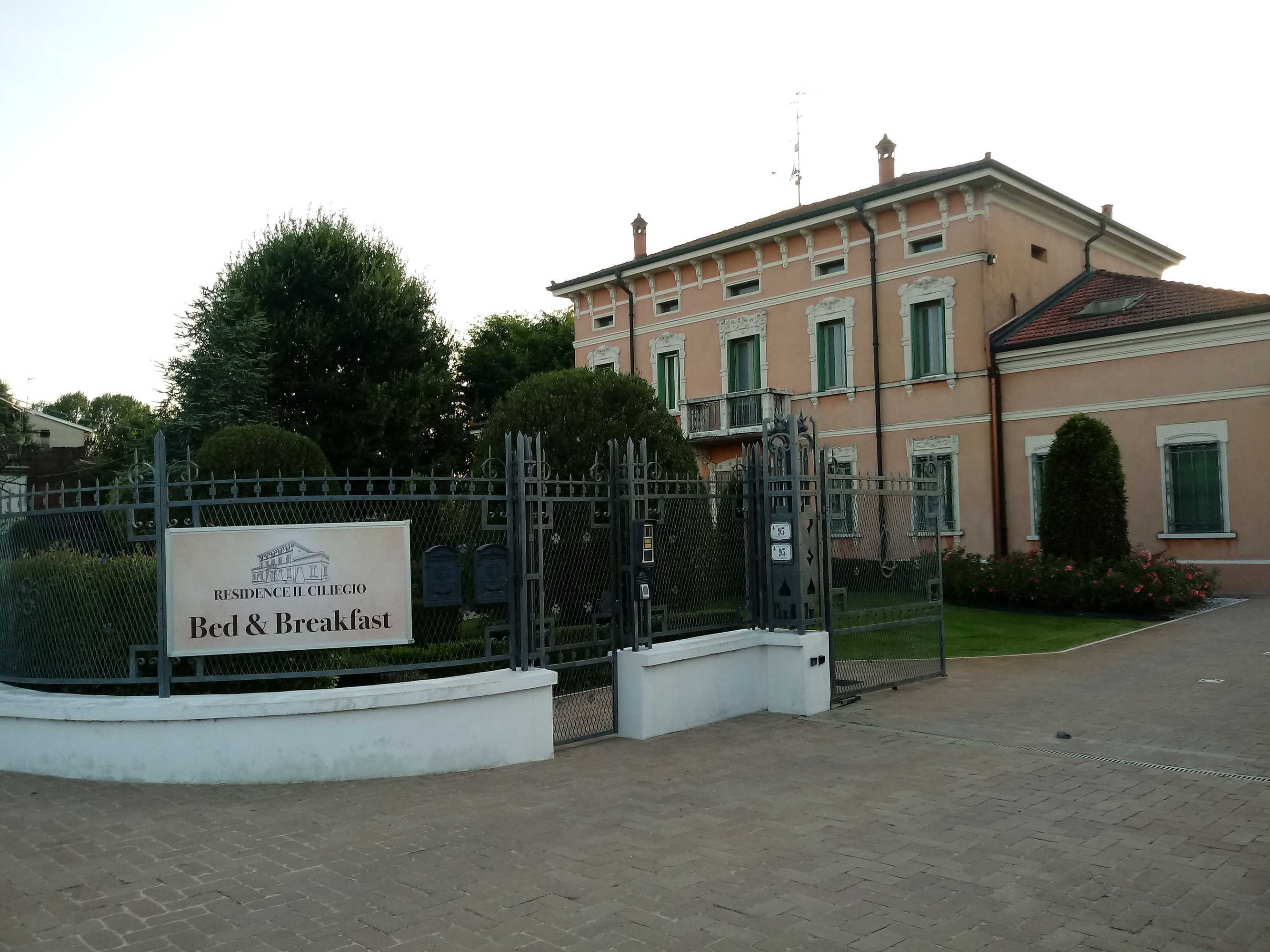 Gift card for B&b Residence il Ciliegio , Via Villa Superiore 93 Luzzara