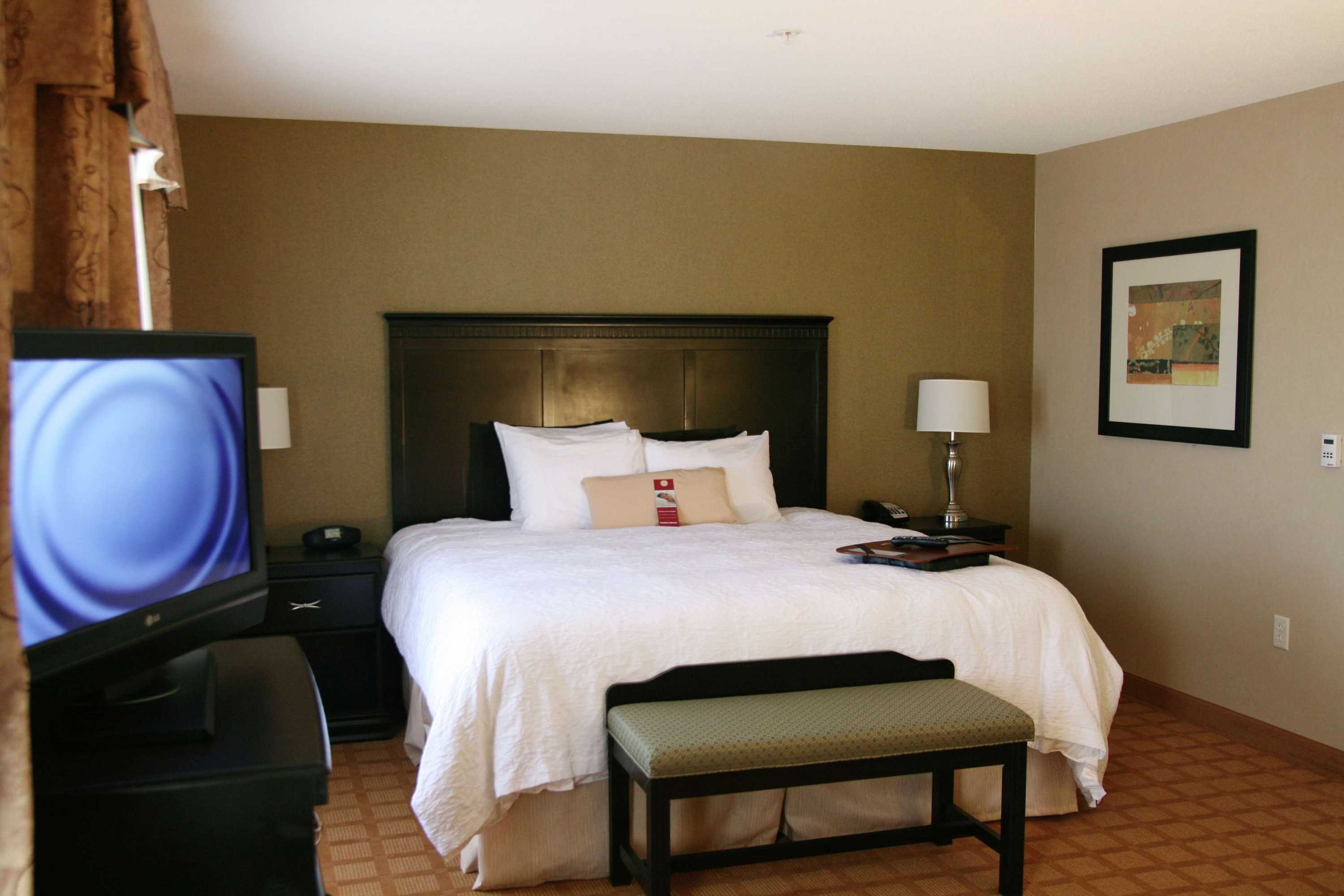 Gift card for Hampton Inn & Suites Chicago/st. Charles Gift card for Hampton Inn & Suites Chicago/st. Charles