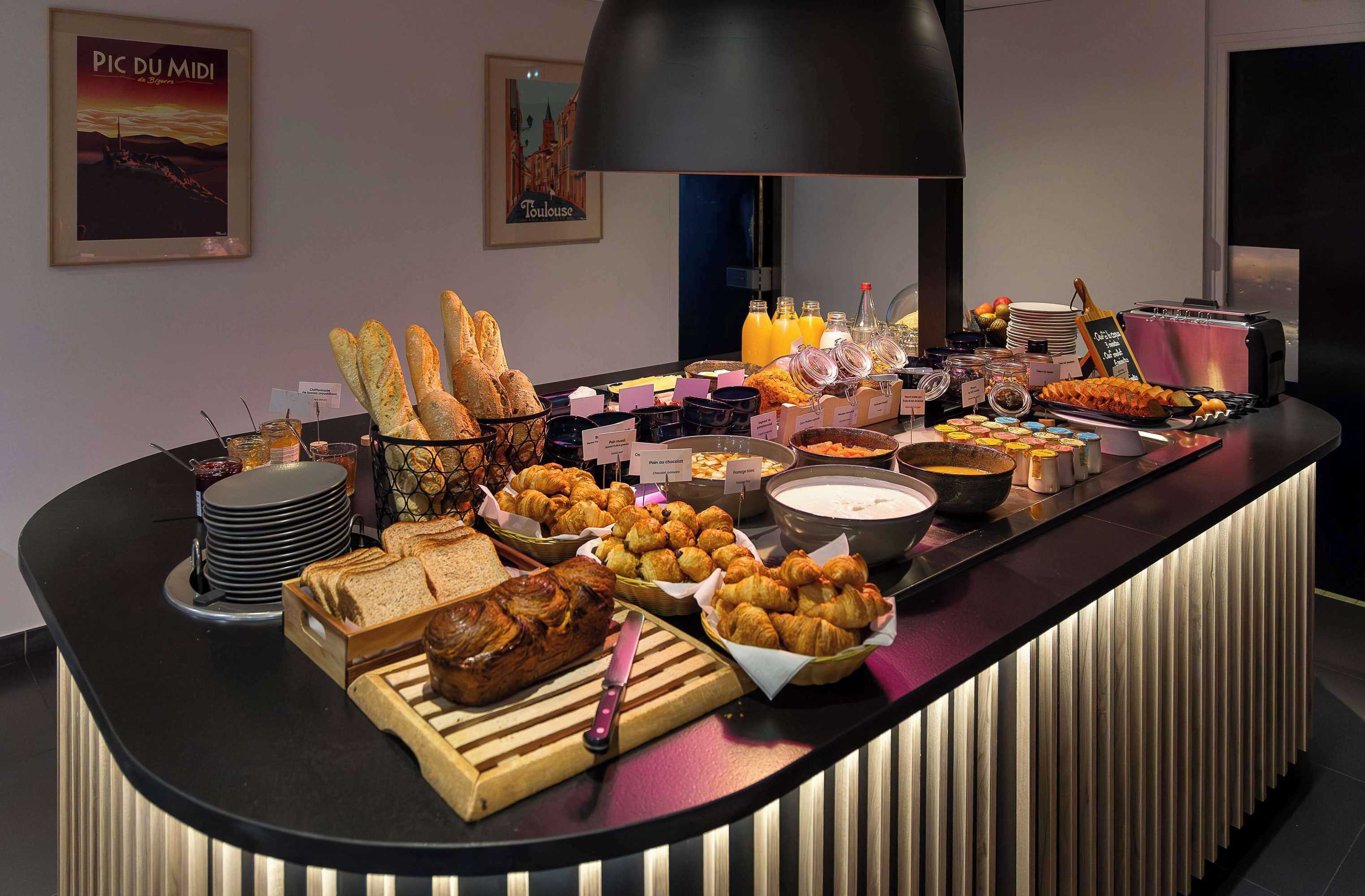 Gift card for Hotel Campanile Toulouse - Blagnac Aéroport Gift card for Hotel Campanile Toulouse - Blagnac Aéroport