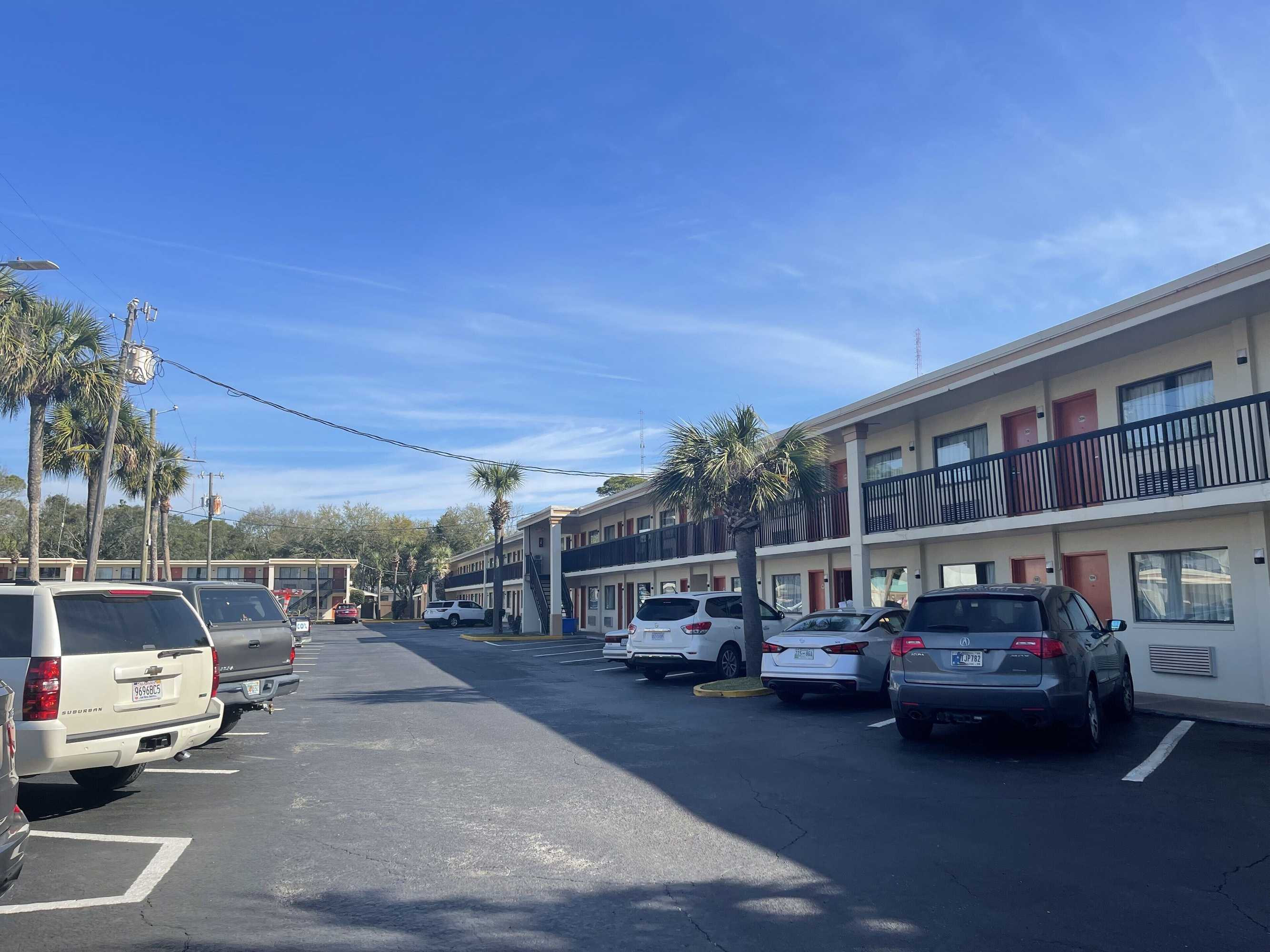 Gift card for Hole Inn The Wall Hotel - Fort Walton Beach - Sunset Plaza - Nearby Beaches & Hurlburt Gift card for Hole Inn The Wall Hotel - Fort Walton Beach - Sunset Plaza - Nearby Beaches & Hurlburt