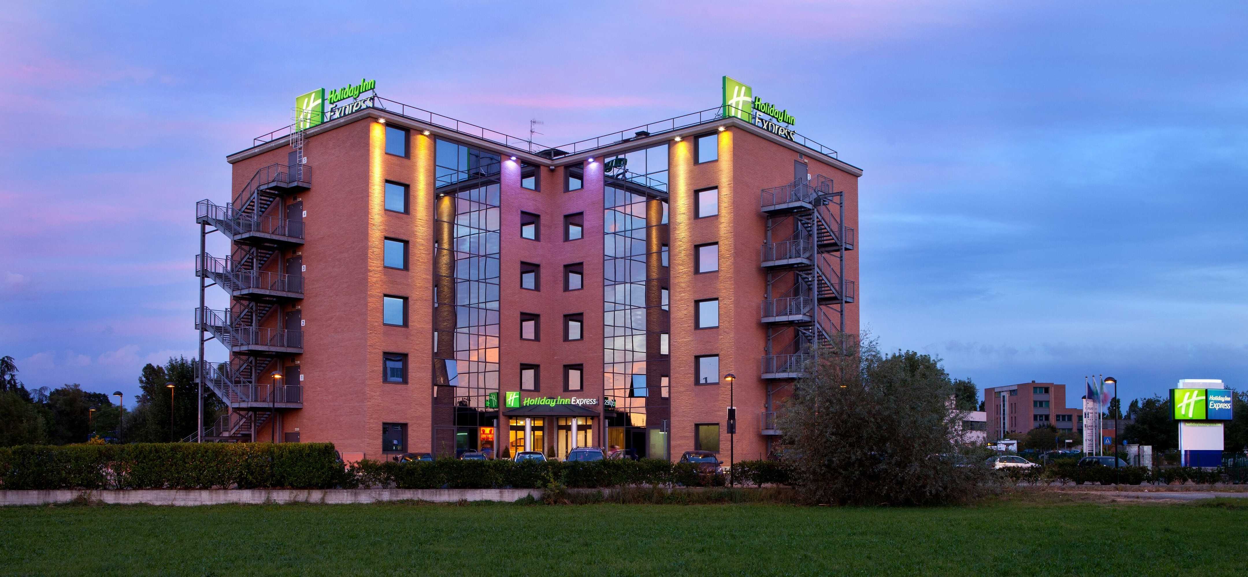 Gift card for Holiday Inn Express Reggio Emilia by Ihg Gift card for Holiday Inn Express Reggio Emilia by Ihg