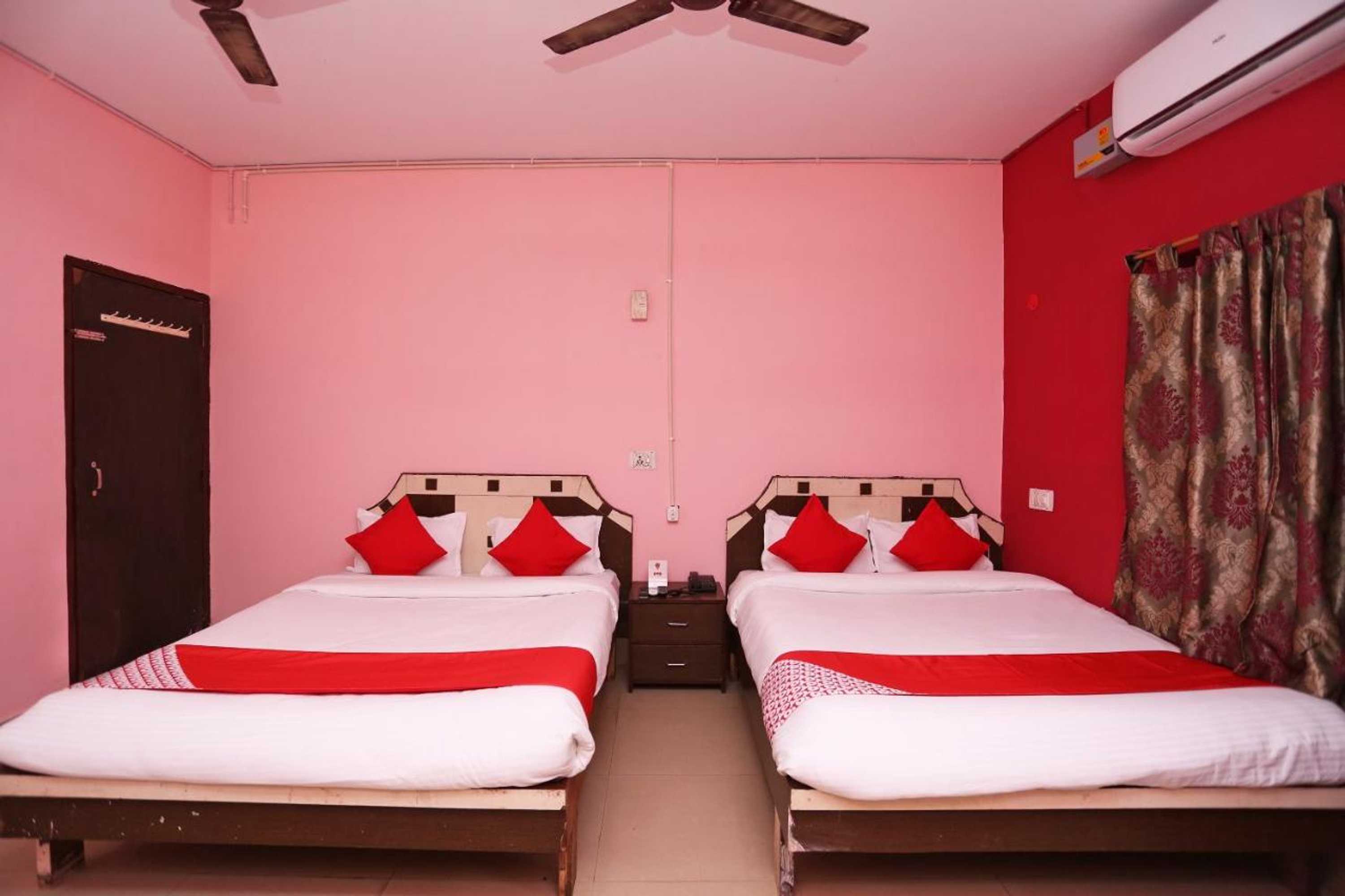 Gift card for Oyo 13624 Kapoors Plaza Guest House