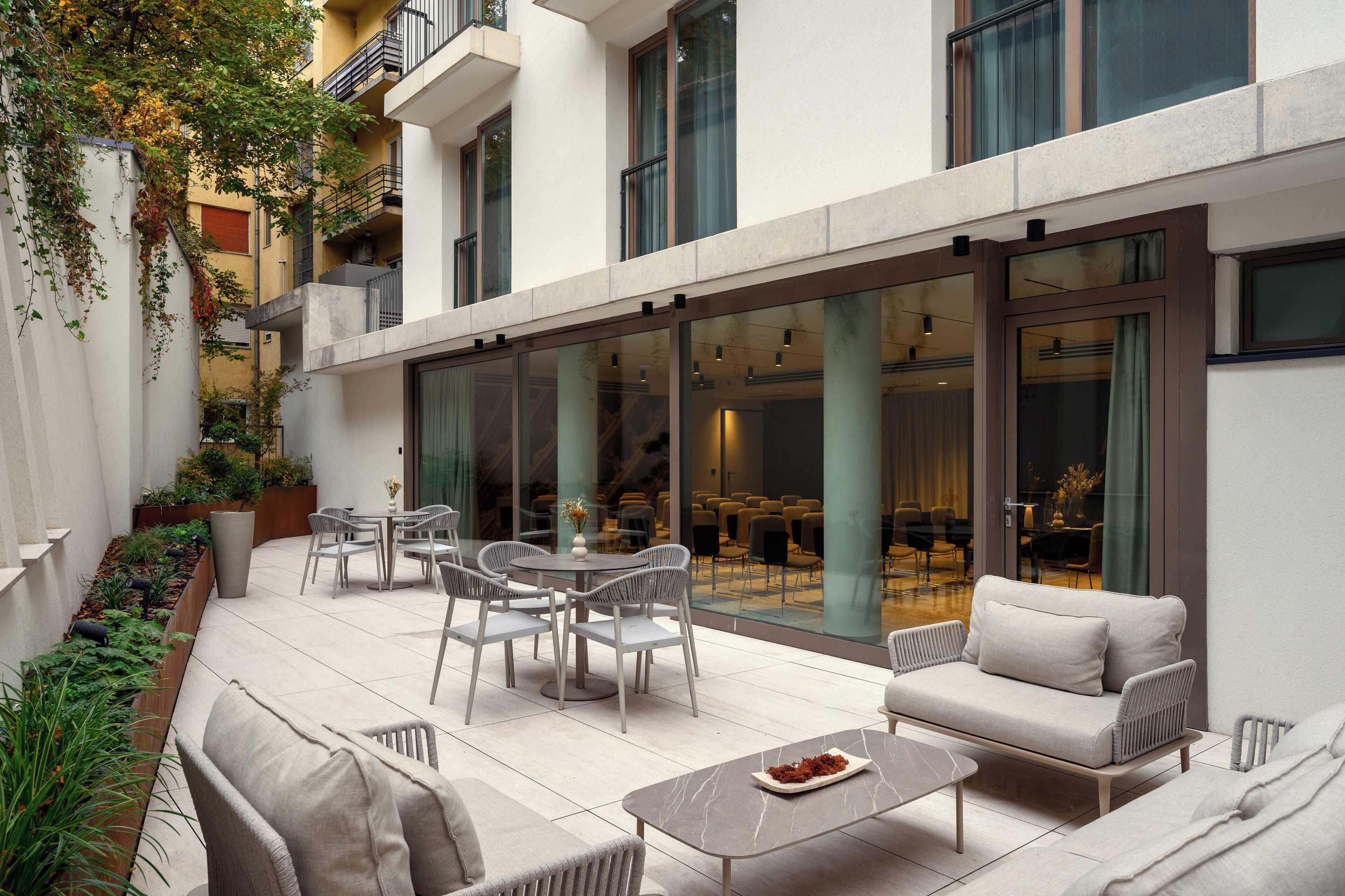 Gift card for Leon Hotel & Lounge