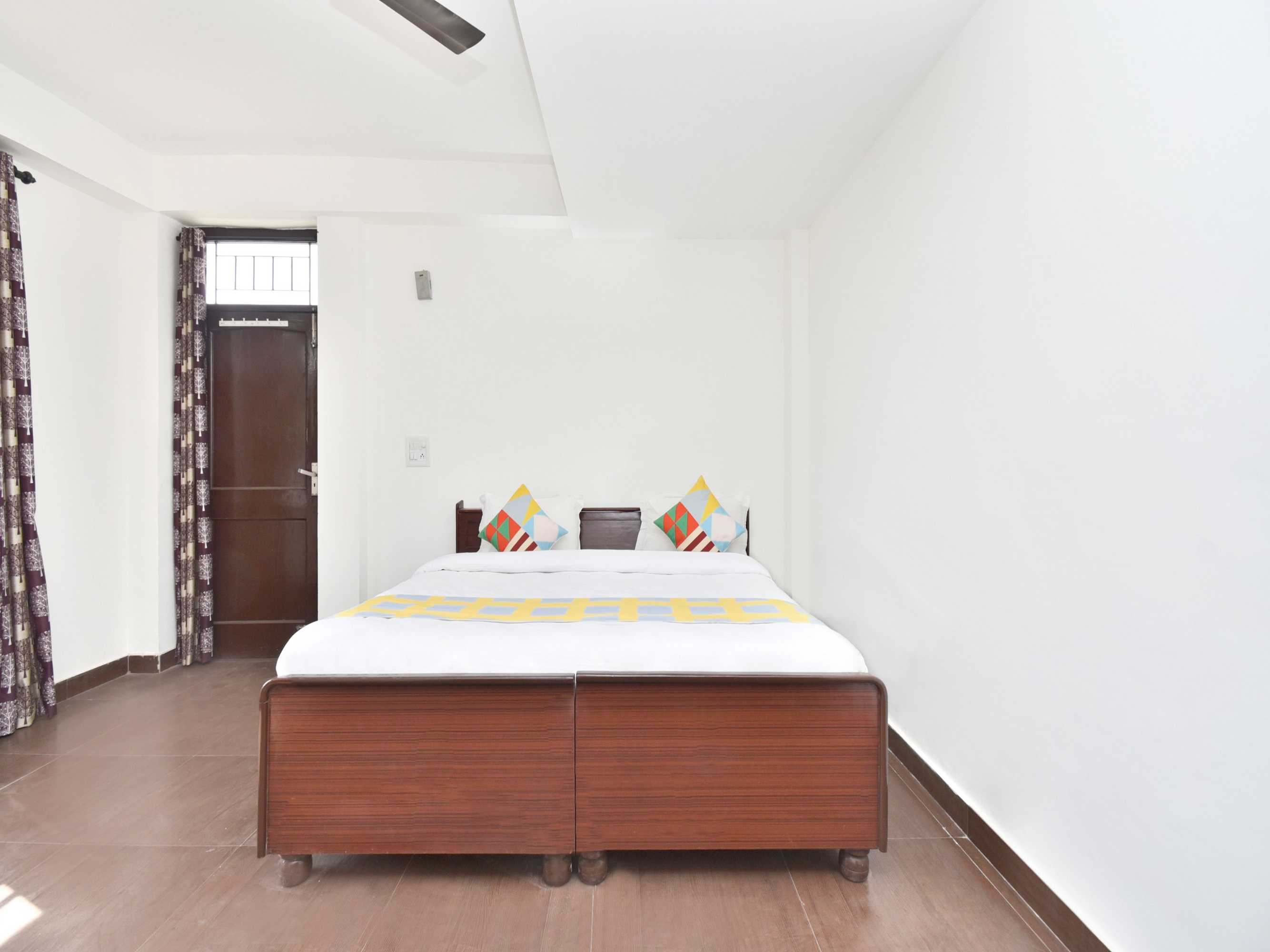 Gift card for Oyo 13878 Home Spacious 3bhk Kumarhatti