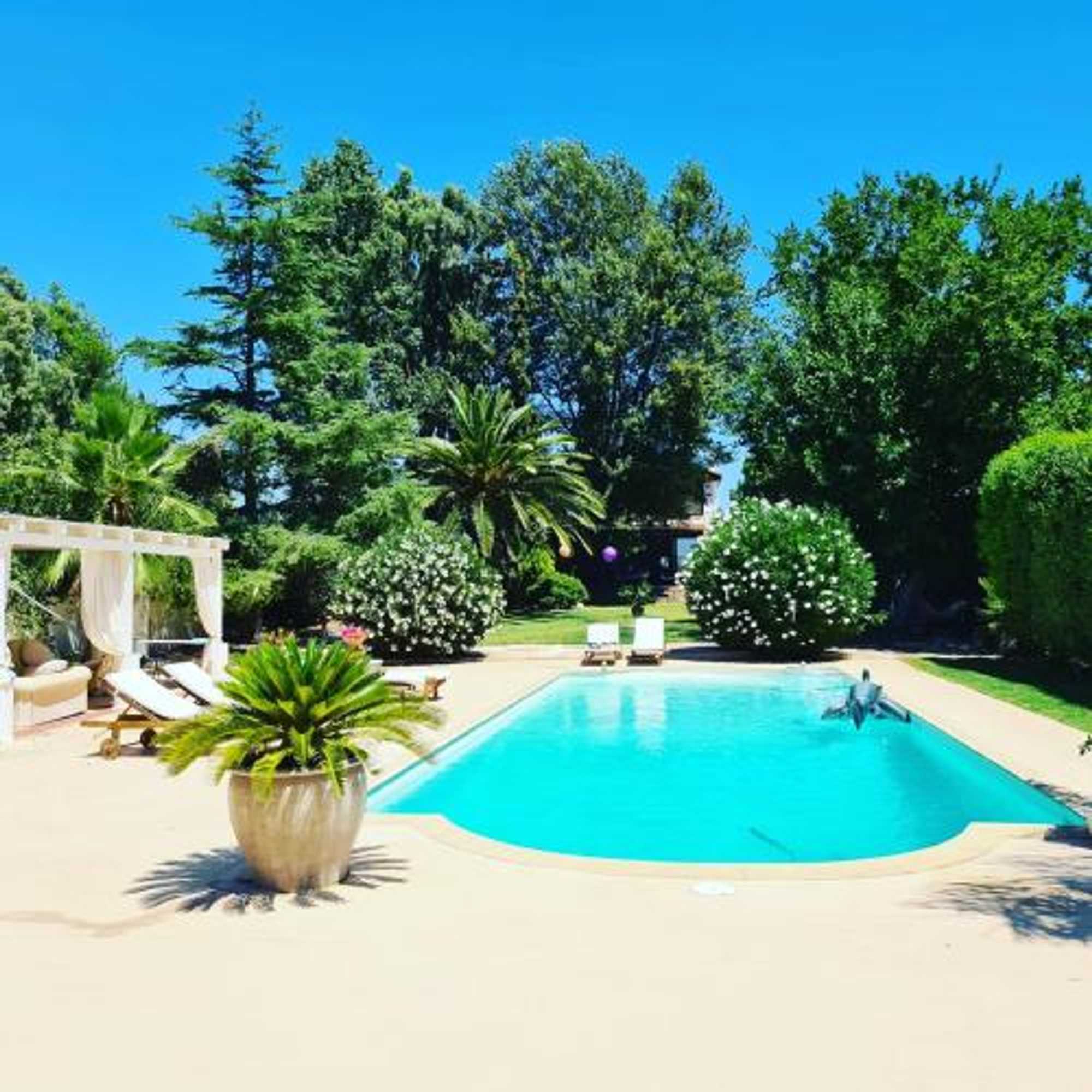 Gift card for Pool Villa Vravrona Tower Gift card for Pool Villa Vravrona Tower