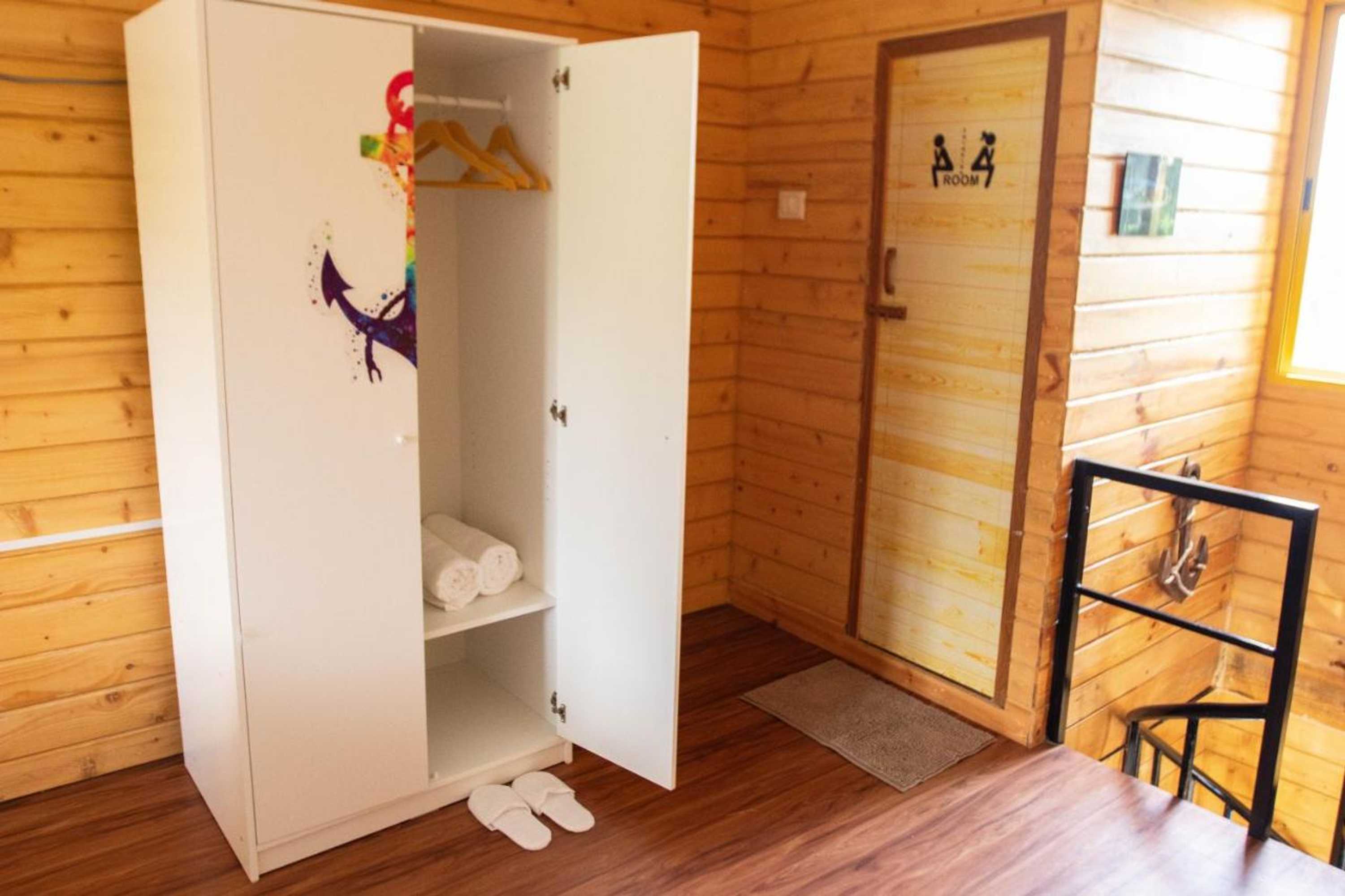 Gift card for 16 Bedouin