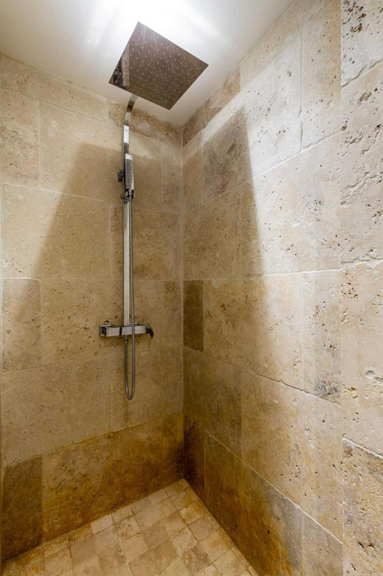 Gift card for The Crew House LA Ciotat - 3 Chambres et Box Privatif au Dessus du Vieux Port Gift card for The Crew House LA Ciotat - 3 Chambres et Box Privatif au Dessus du Vieux Port