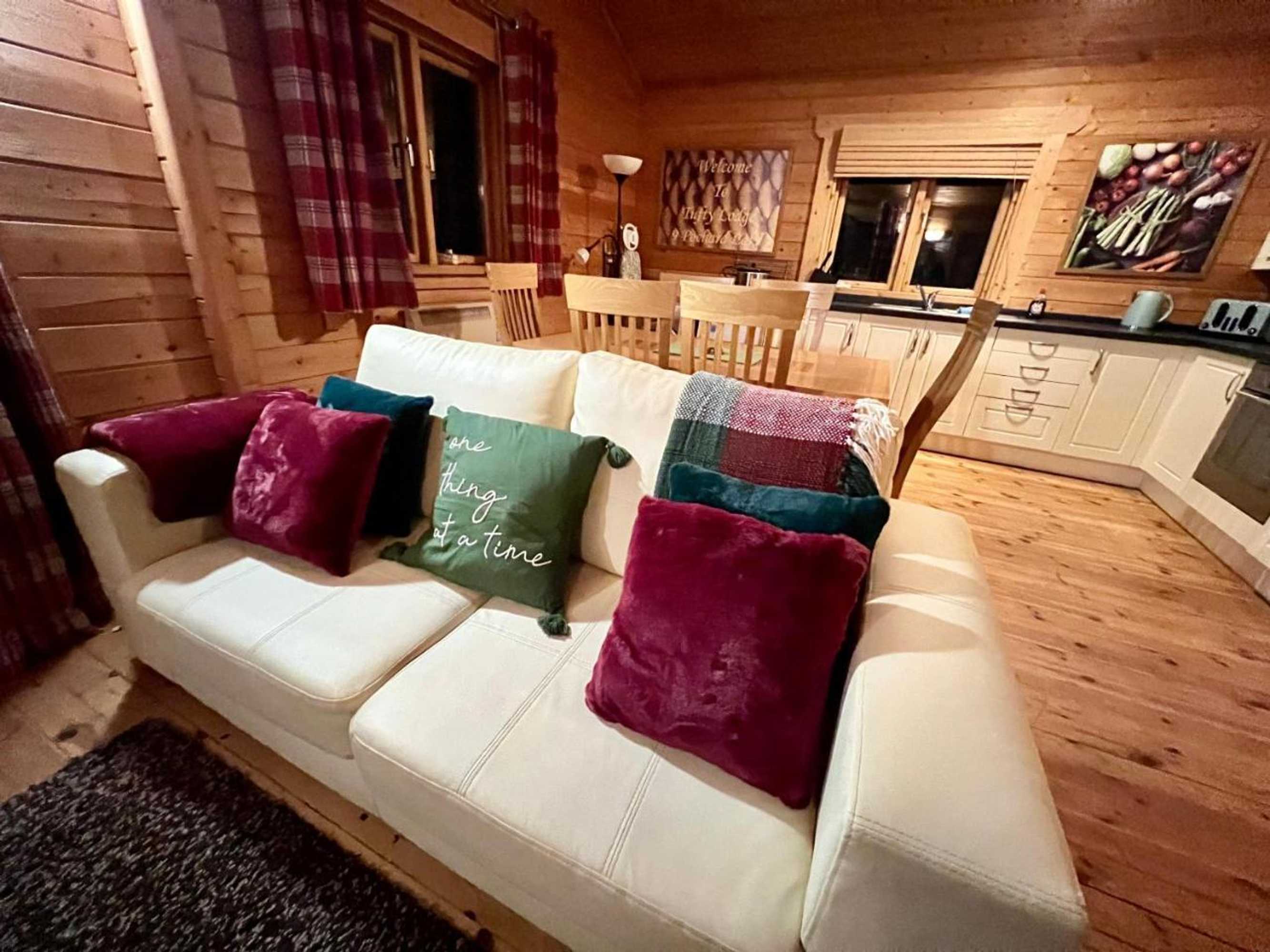 Gift card for Tufty Lodge, Lake Pochard Lodge 9