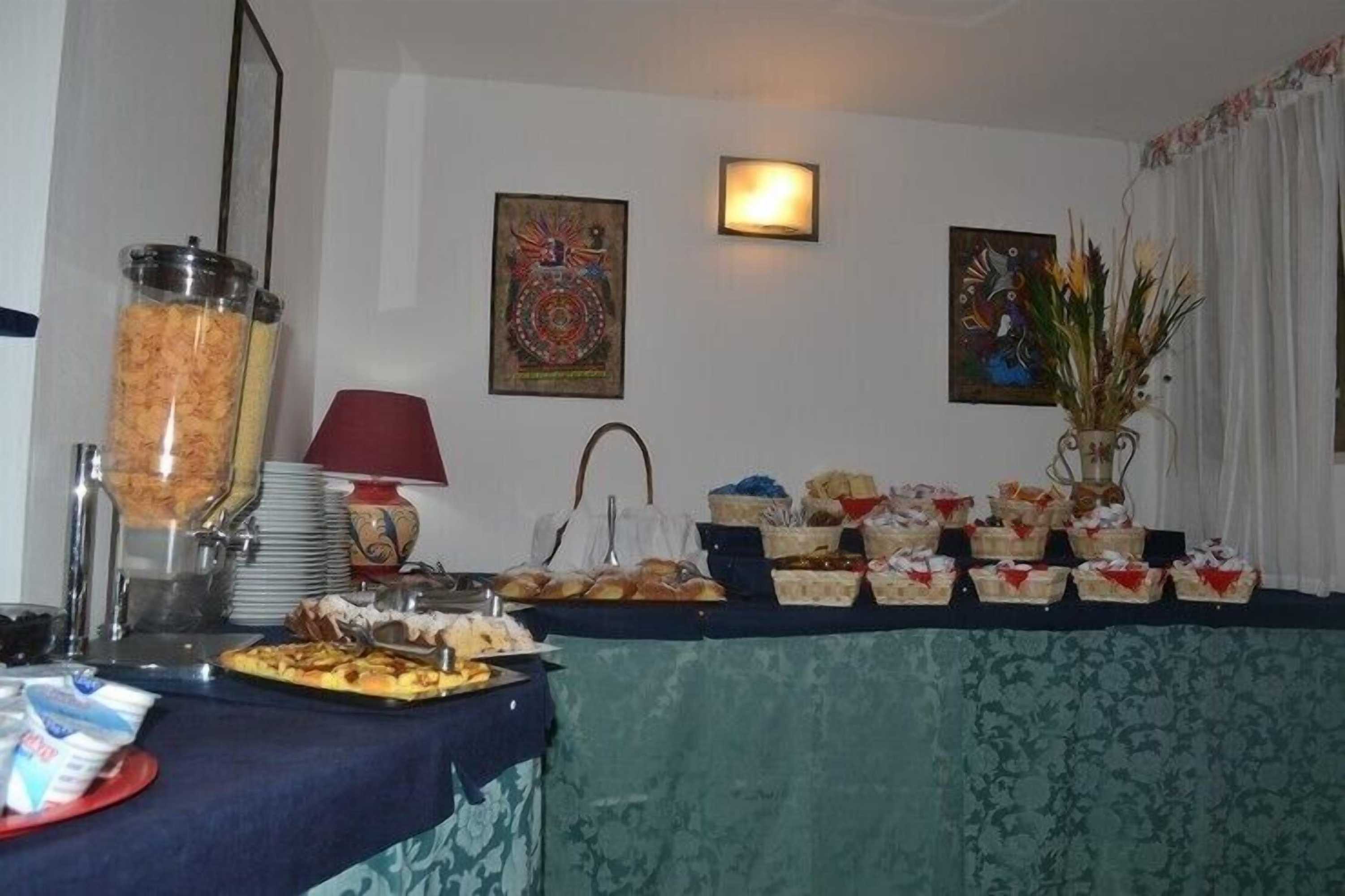 Gift card for Hotel Moderno - Bed & Breakfast Gift card for Hotel Moderno - Bed & Breakfast