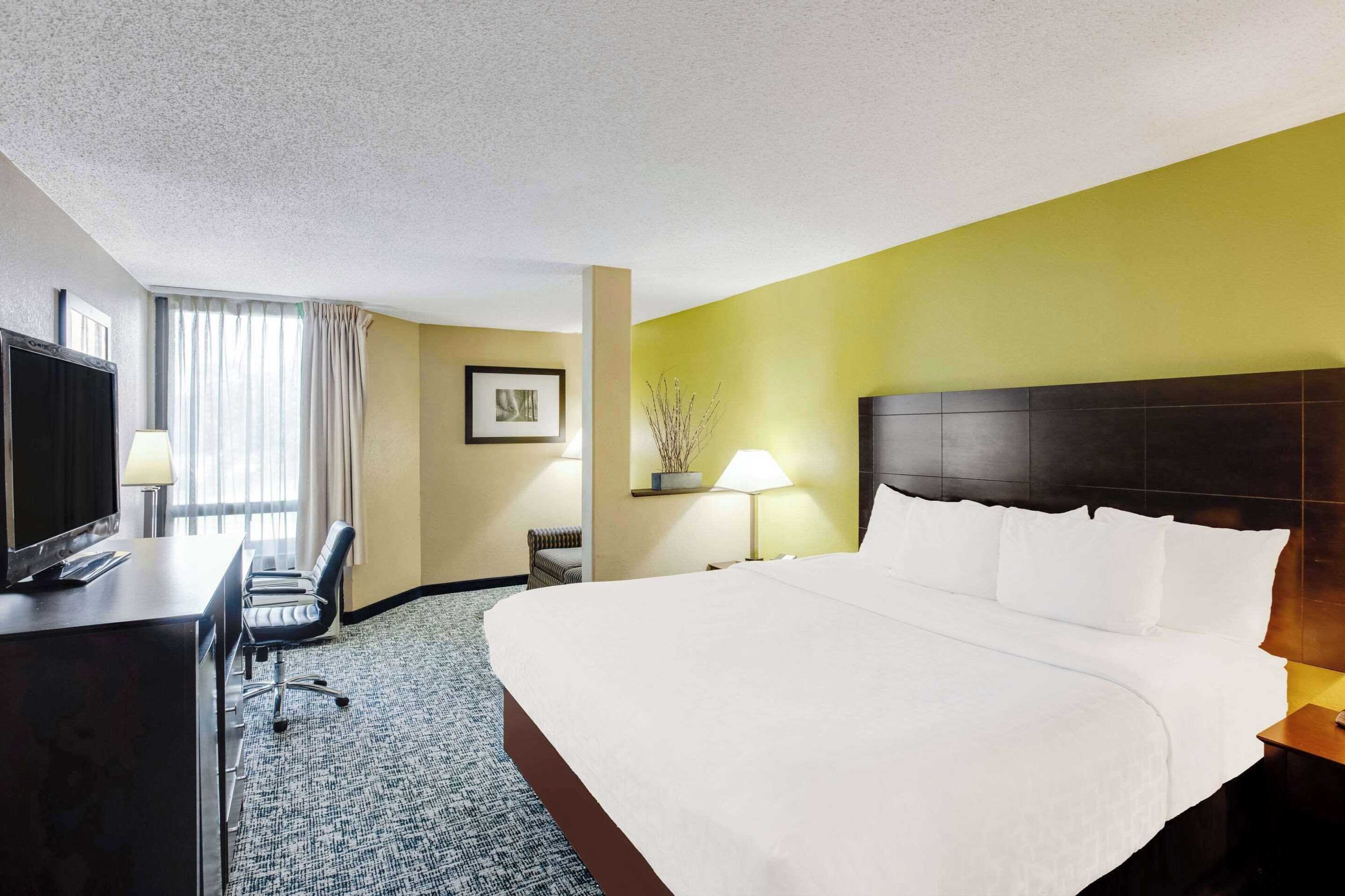 Gift card for Clarion Inn Asheville Airport Gift card for Clarion Inn Asheville Airport