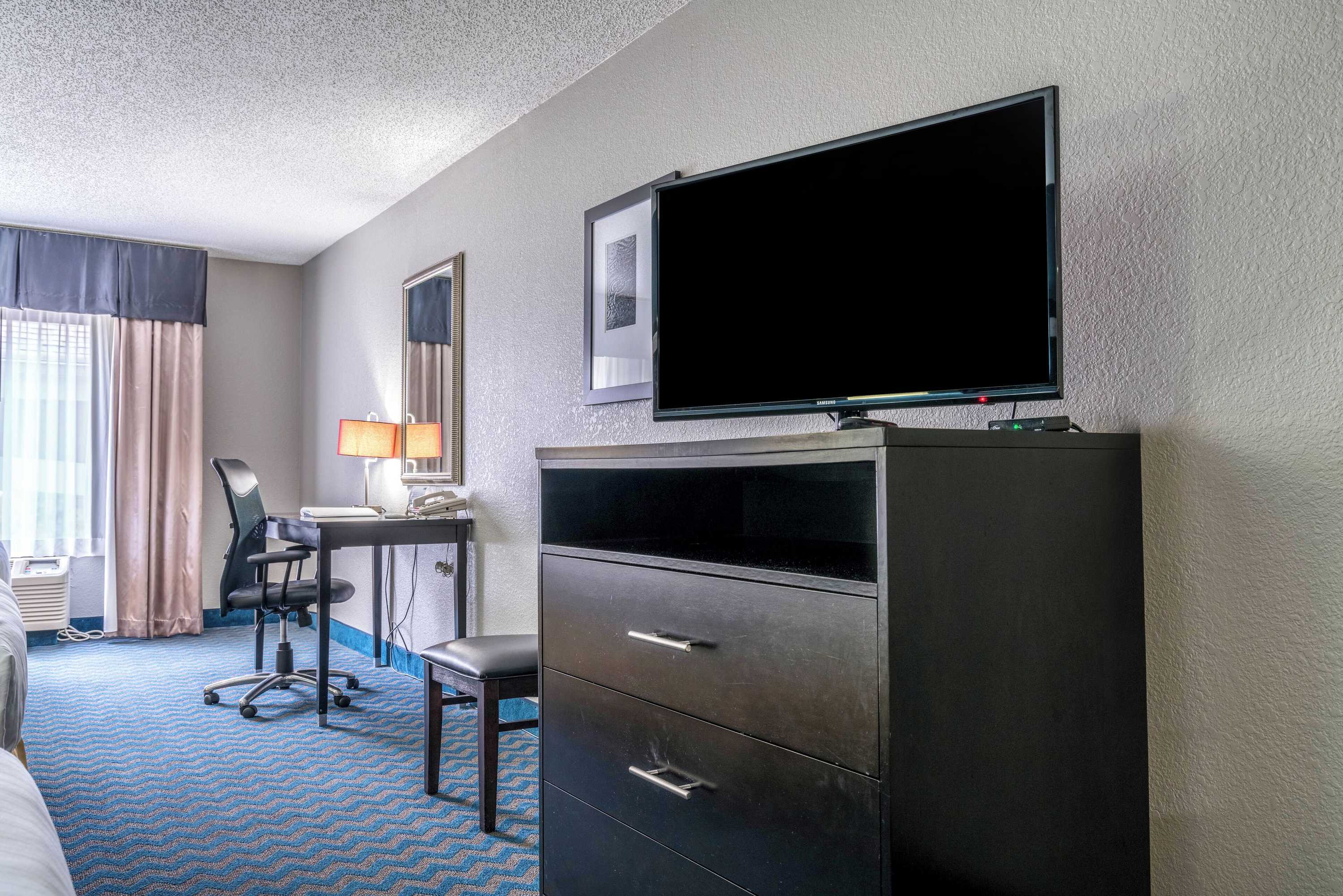 Gift card for Holiday Inn Express & Suites Roanoke Rapids SE by Ihg Gift card for Holiday Inn Express & Suites Roanoke Rapids SE by Ihg