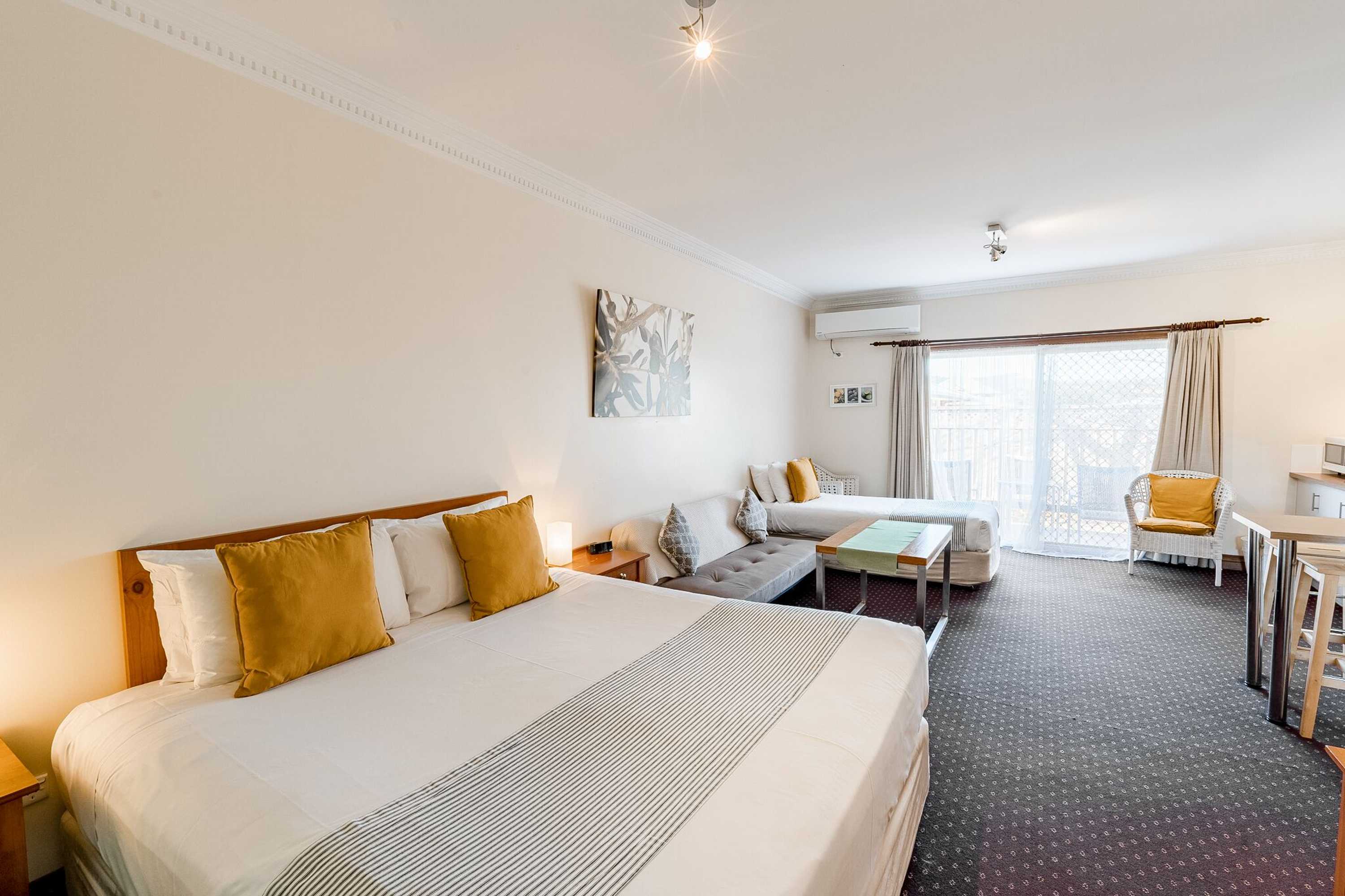 Gift card for The Henry Parkes Motel Tenterfield Gift card for The Henry Parkes Motel Tenterfield