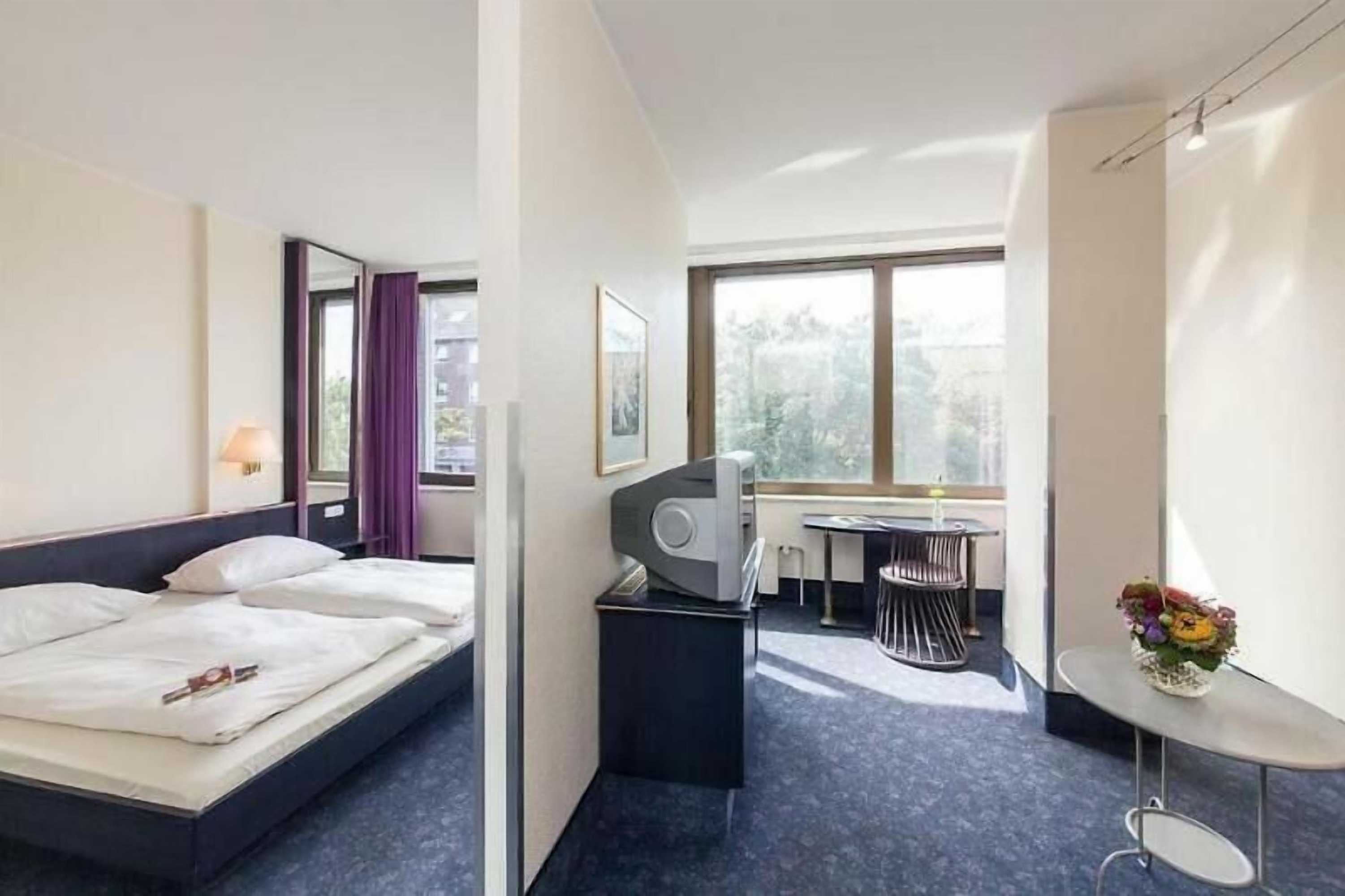 Gift card for Hotel Mirage Düsseldorf-Neuss Gift card for Hotel Mirage Düsseldorf-Neuss
