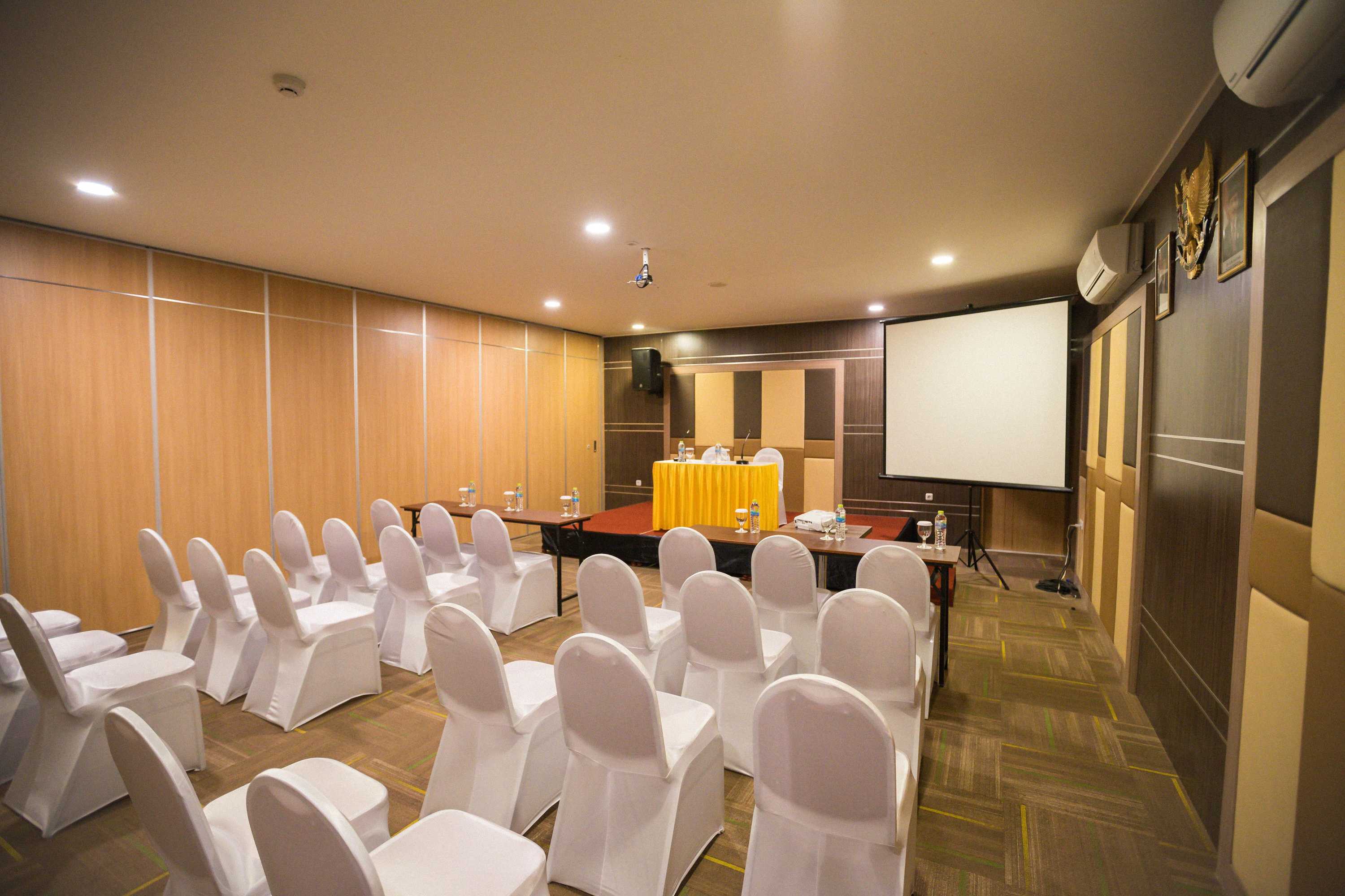 Gift card for Green Red Hotel Syariah Jombang Gift card for Green Red Hotel Syariah Jombang