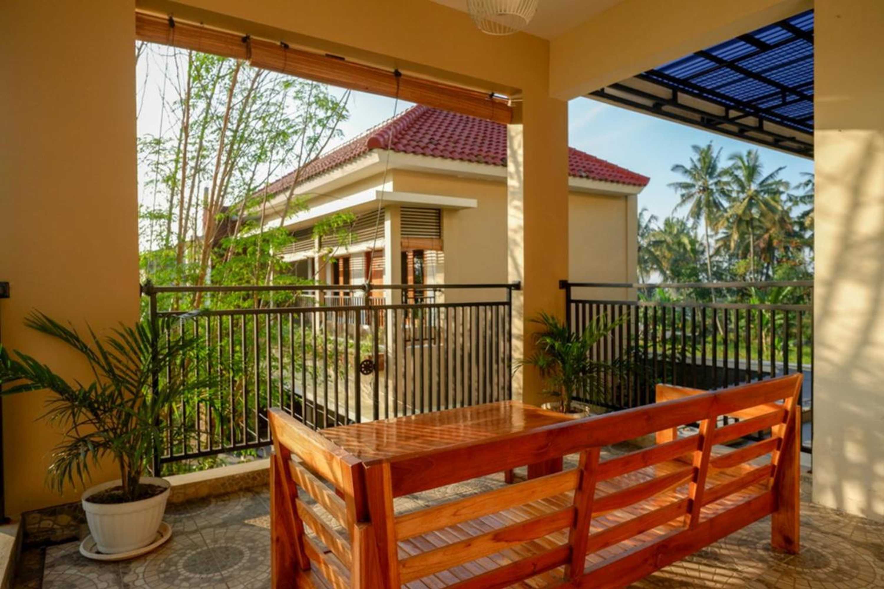 Gift card for Reddoorz Syariah at Omah Sawah Gift card for Reddoorz Syariah at Omah Sawah