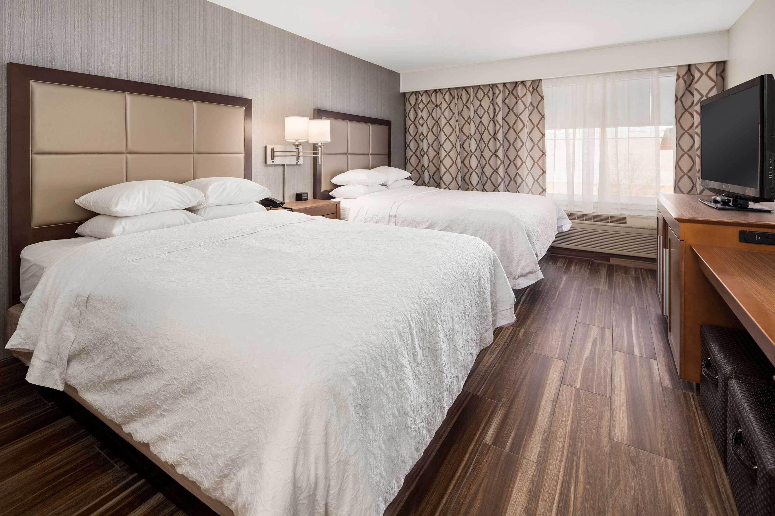 Gift card for Hampton Inn & Suites Seattle-North/lynnwood Gift card for Hampton Inn & Suites Seattle-North/lynnwood