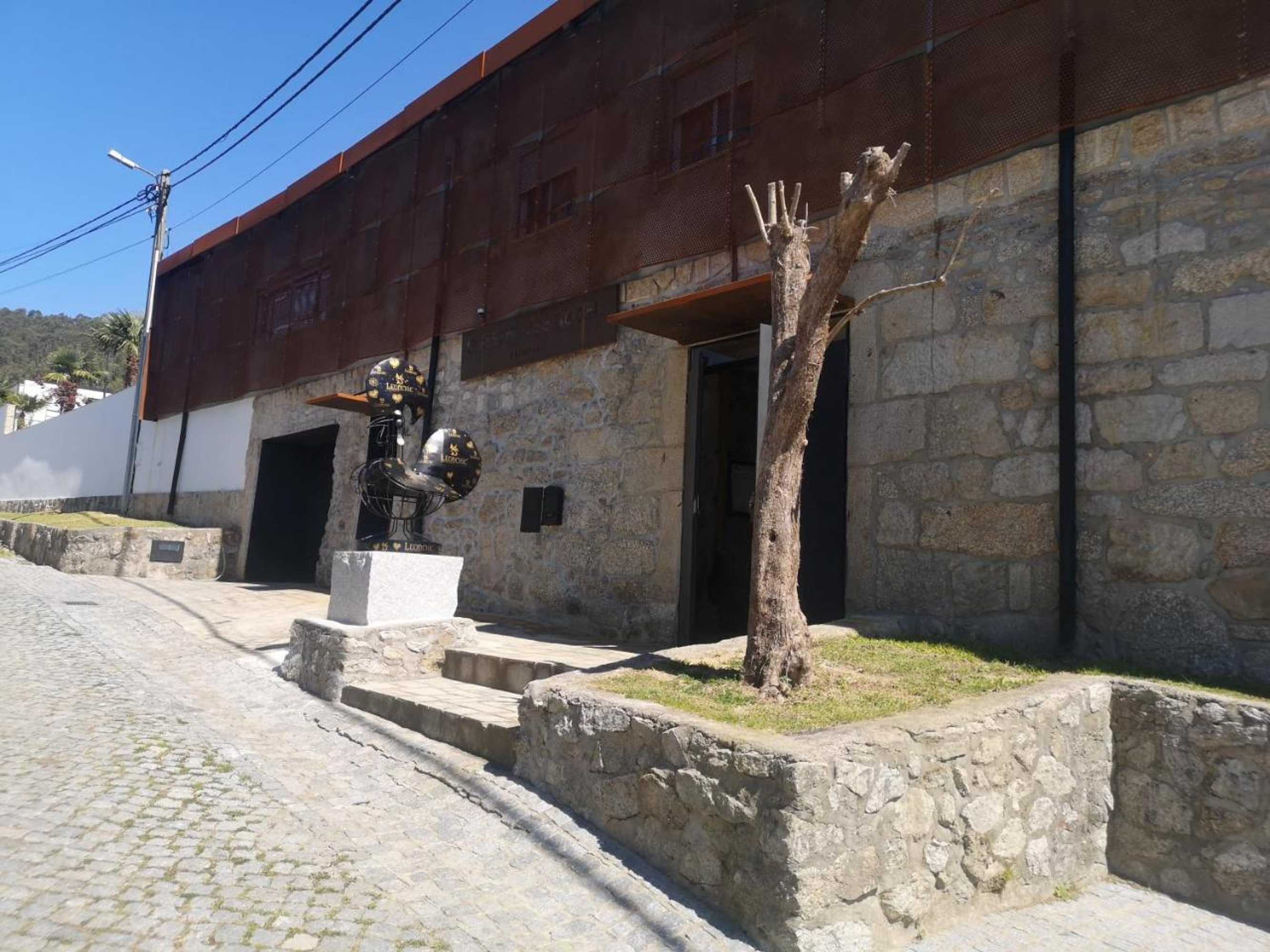 Gift card for Leonchic - Guest House Com Piscina de Água Salgada