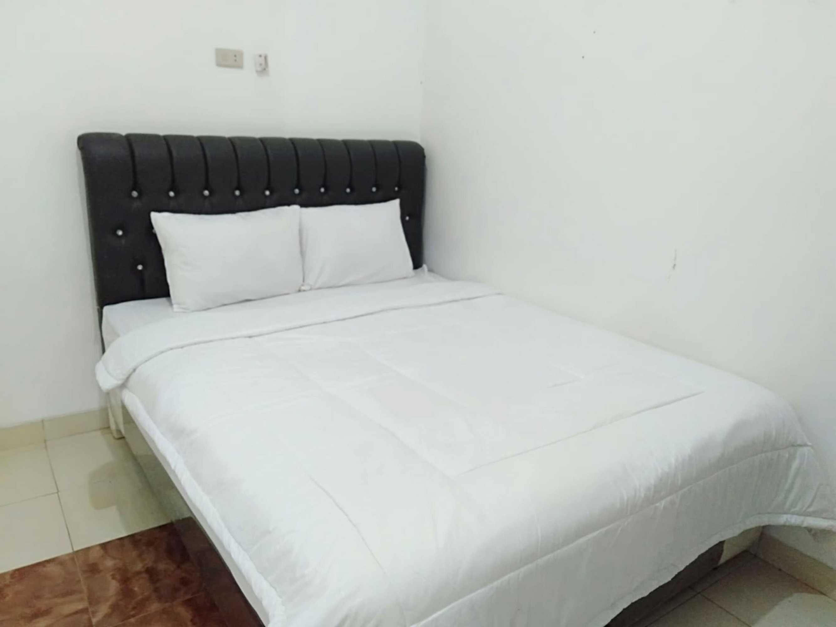 Gift card for Oyo 92596 Al-Razzaq Guest House Gift card for Oyo 92596 Al-Razzaq Guest House