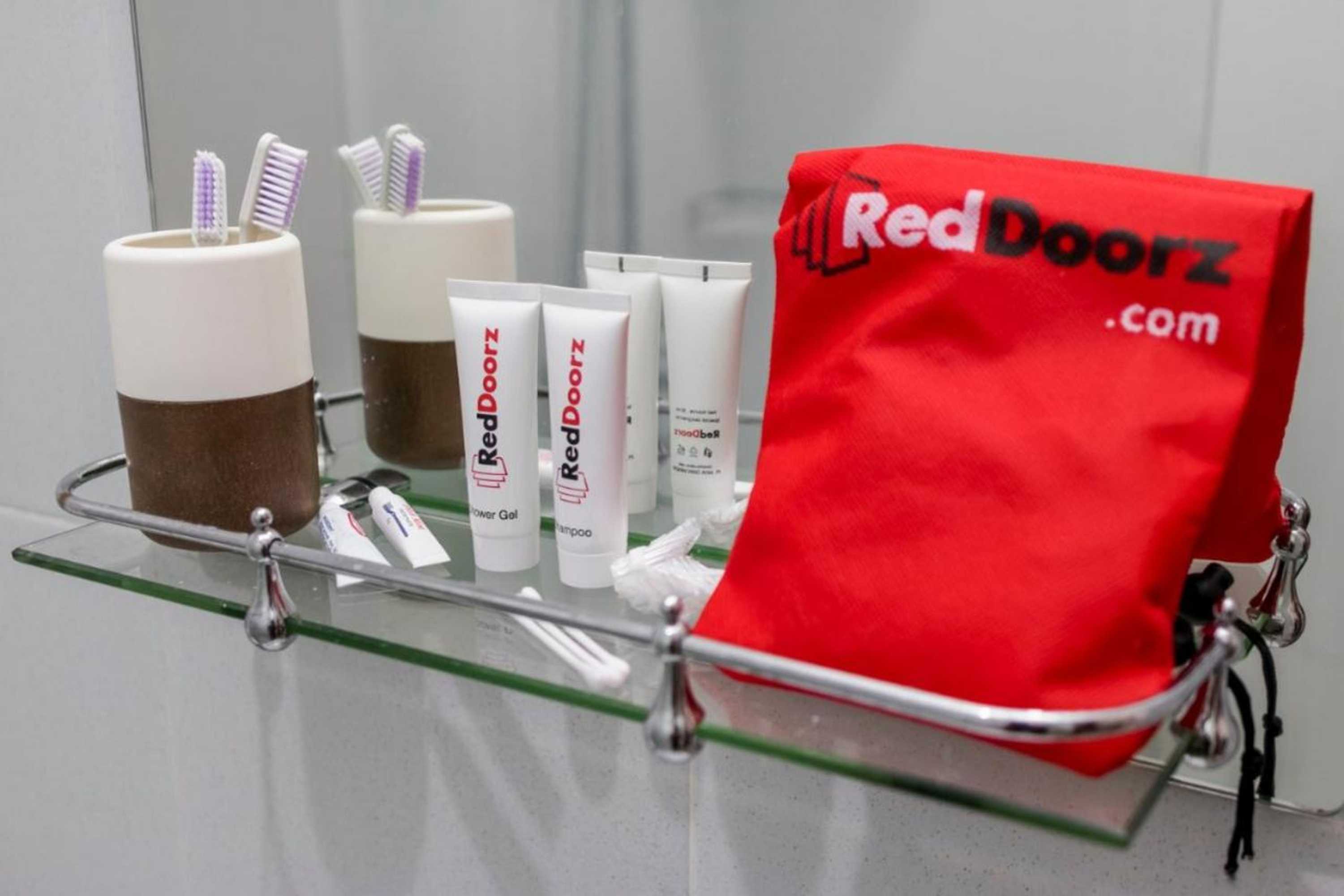 Gift card for Putri Duyung Hotel Anyer by Reddoorz