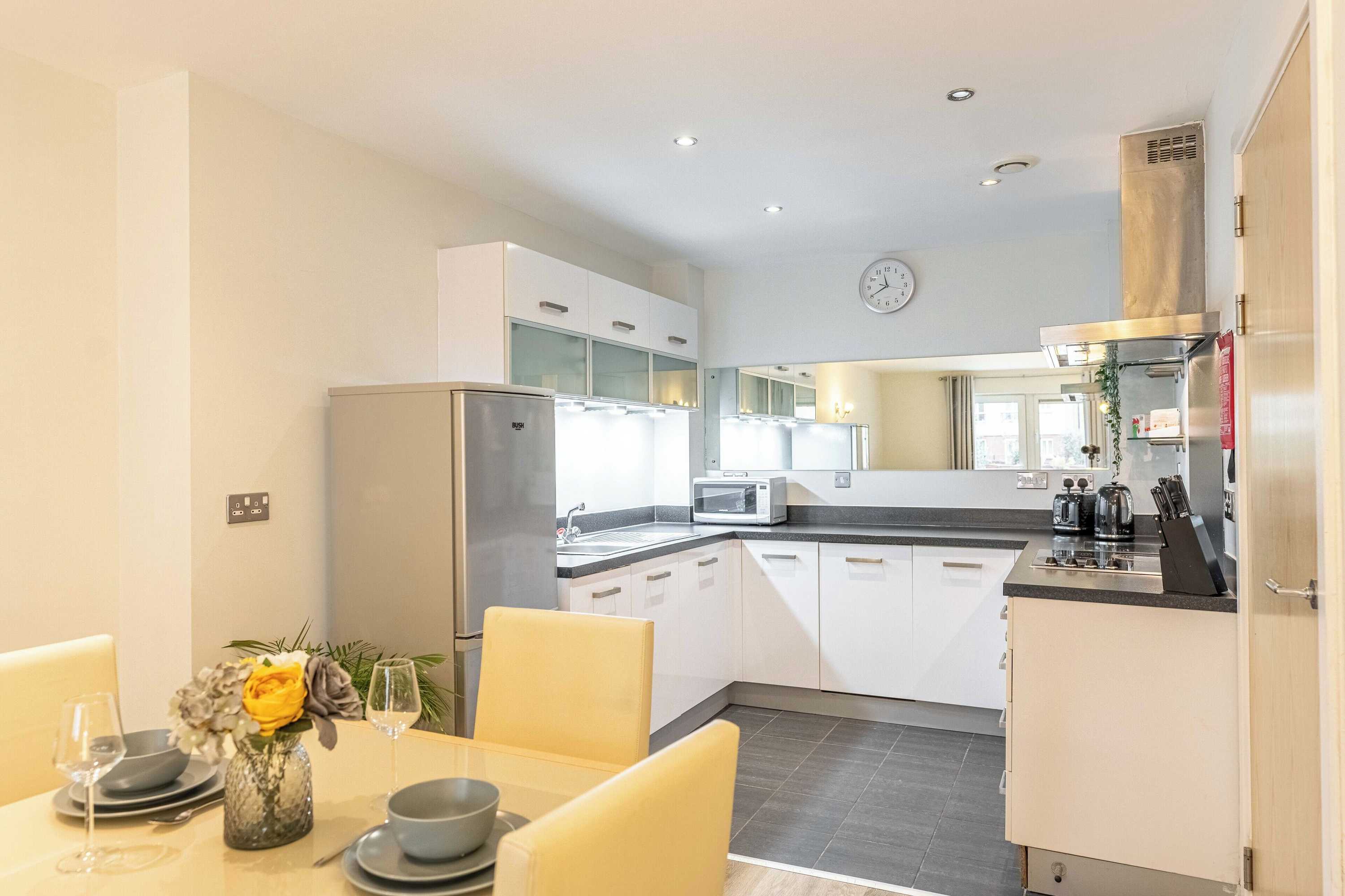 Gift card for Cotels Centro - Central Location, Parking, Fibre Wifi, Smart Tv, Fully Equipped Kitchen Gift card for Cotels Centro - Central Location, Parking, Fibre Wifi, Smart Tv, Fully Equipped Kitchen