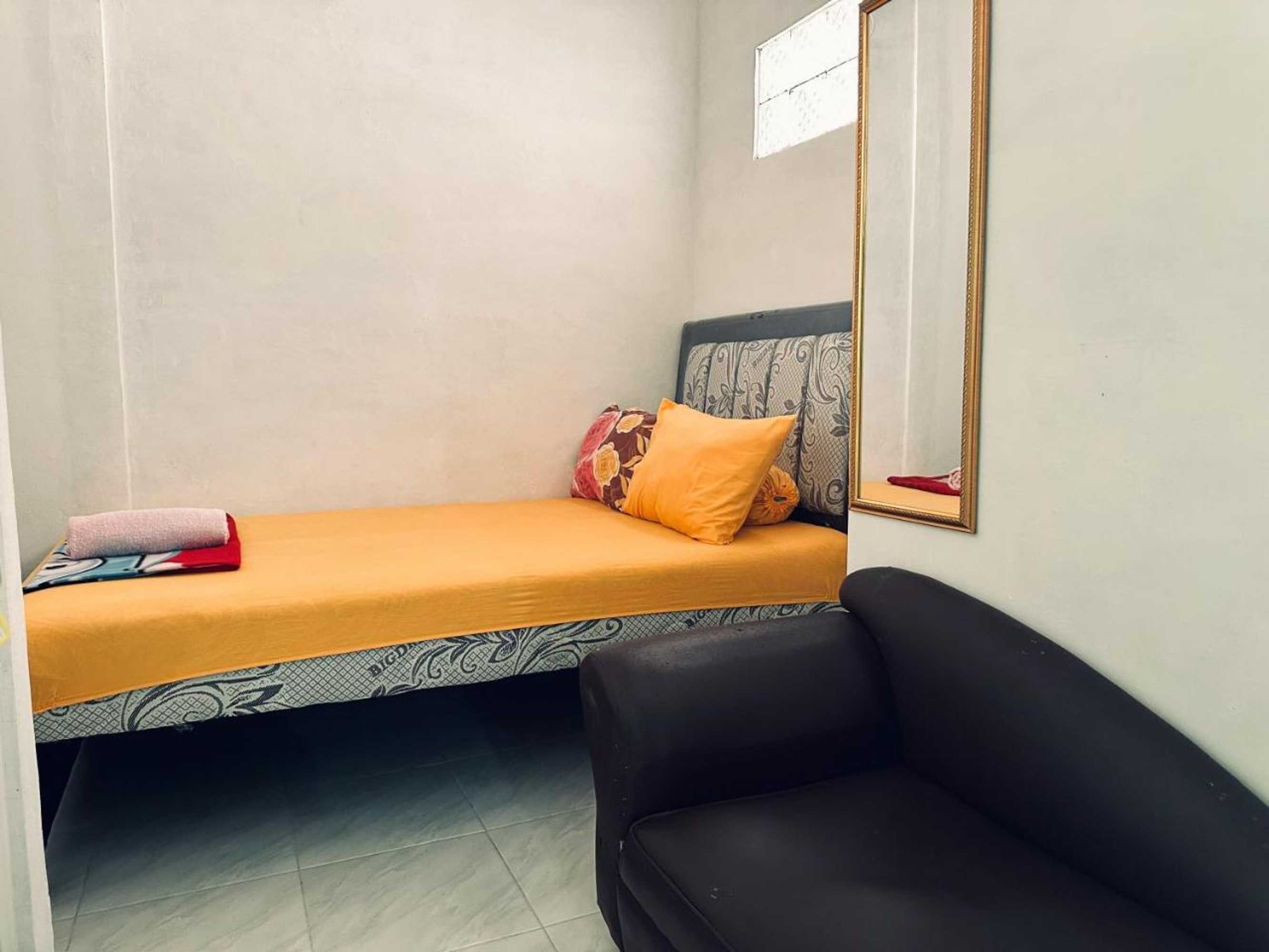 Gift card for Guest House Hj Muriyah Syariah Slawi Mitra Reddoorz