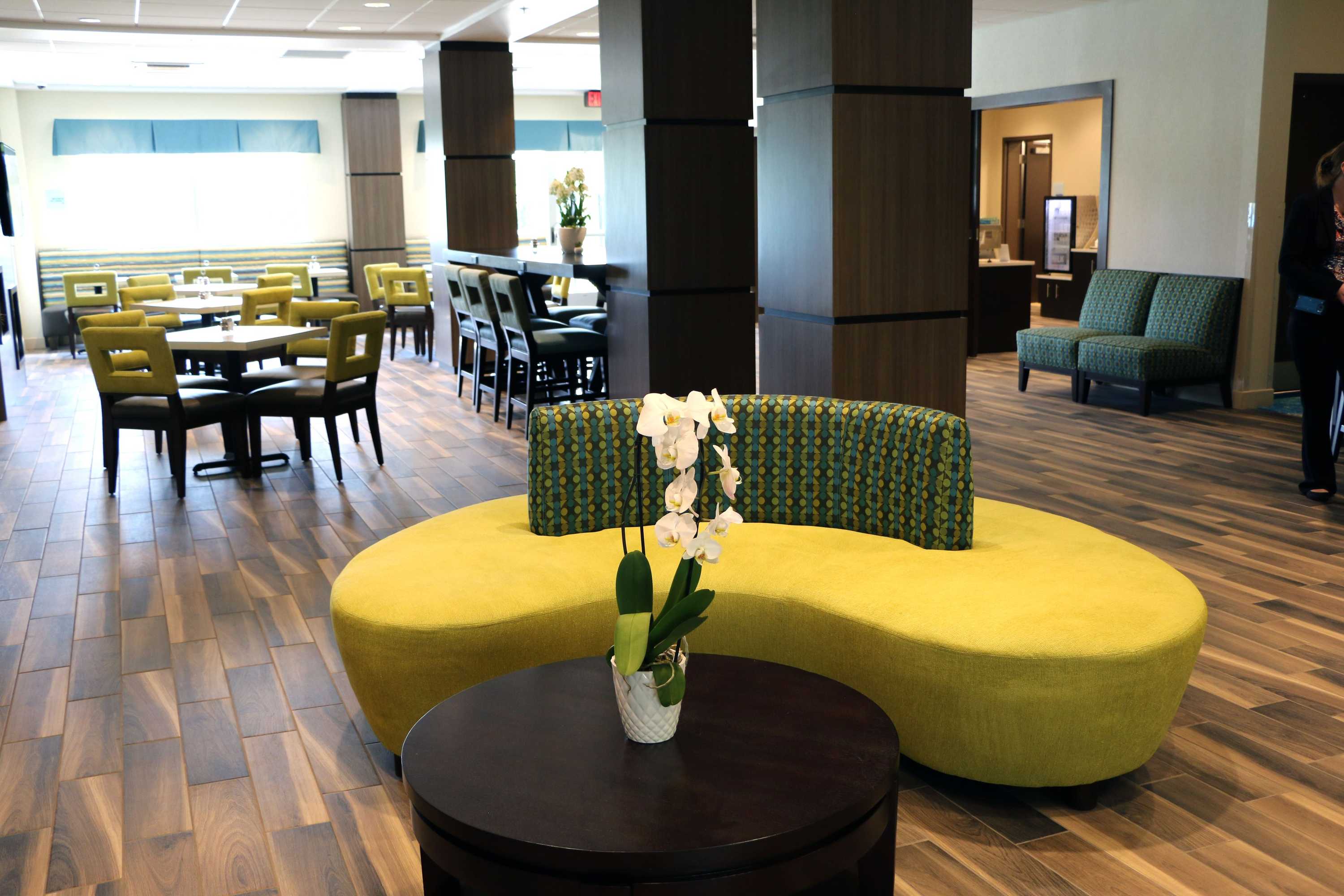 Gift card for Holiday Inn Express & Suites Hendersonville SE - Flat Rock by Ihg Gift card for Holiday Inn Express & Suites Hendersonville SE - Flat Rock by Ihg