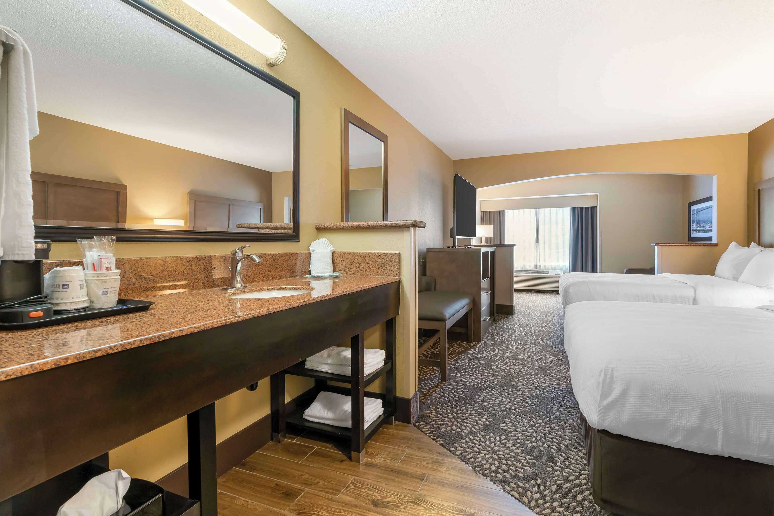 Gift card for Best Western Columbia River Waterfront Hotel Astoria Gift card for Best Western Columbia River Waterfront Hotel Astoria