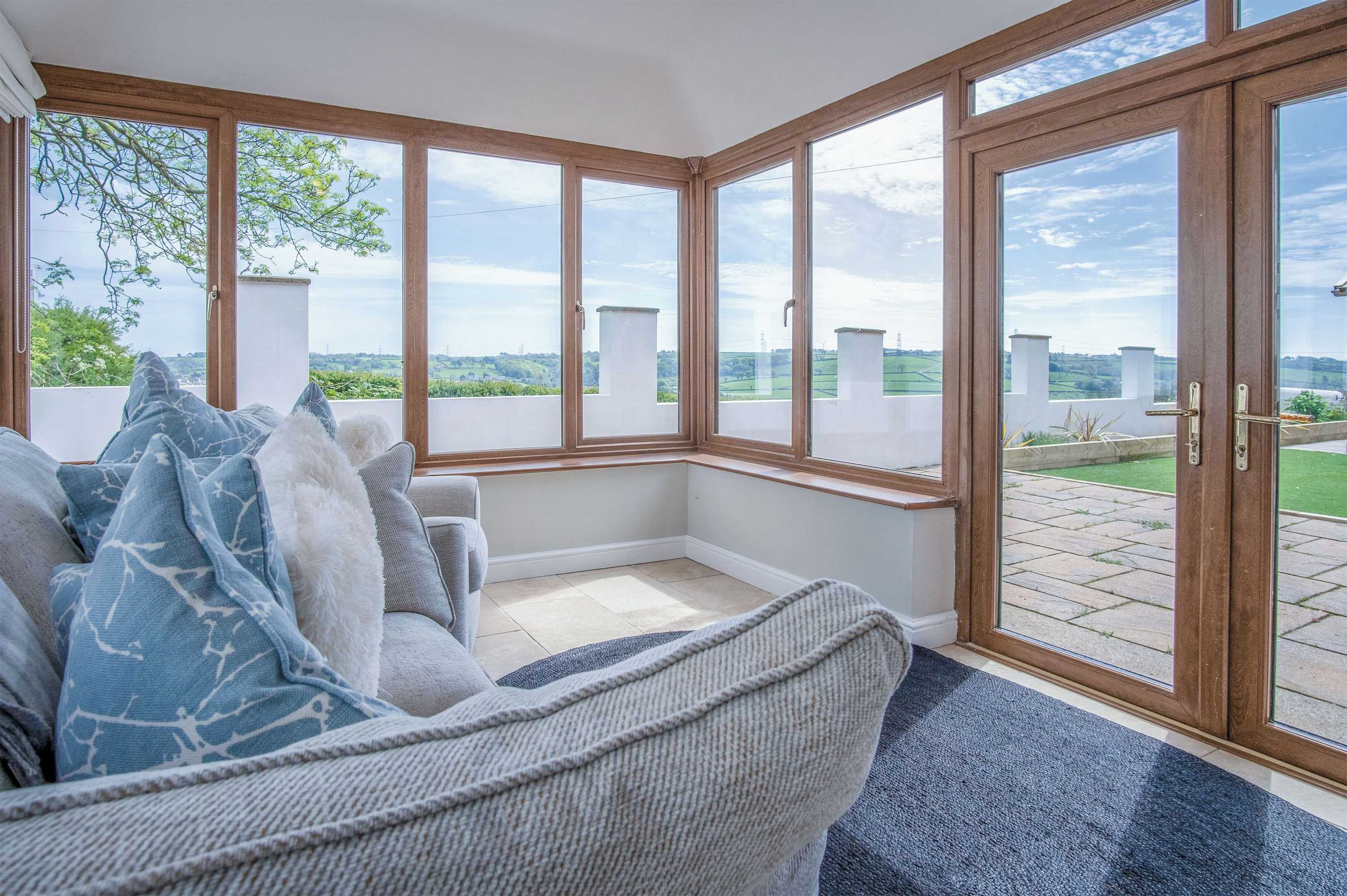 Gift card for Highfield - 5 Bedroom Holiday Home - Pembroke Dock