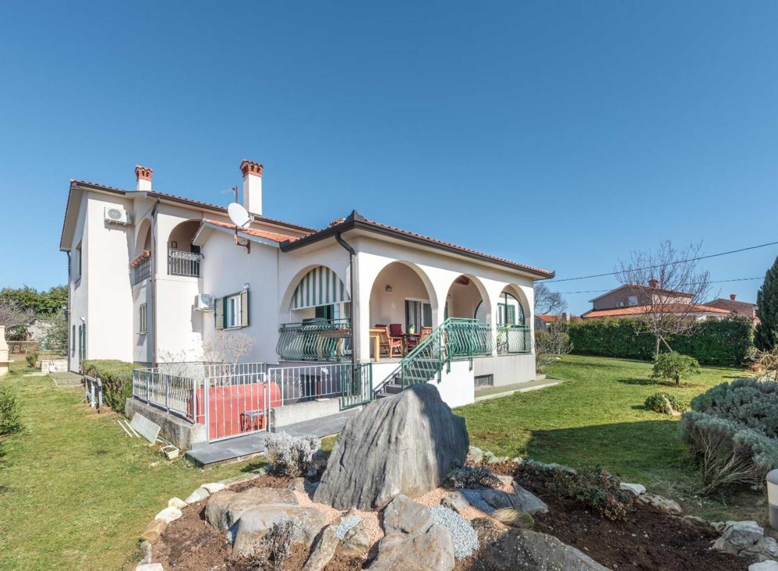 Gift card for Holiday House Olive Grove With Pool And Garden Gift card for Holiday House Olive Grove With Pool And Garden